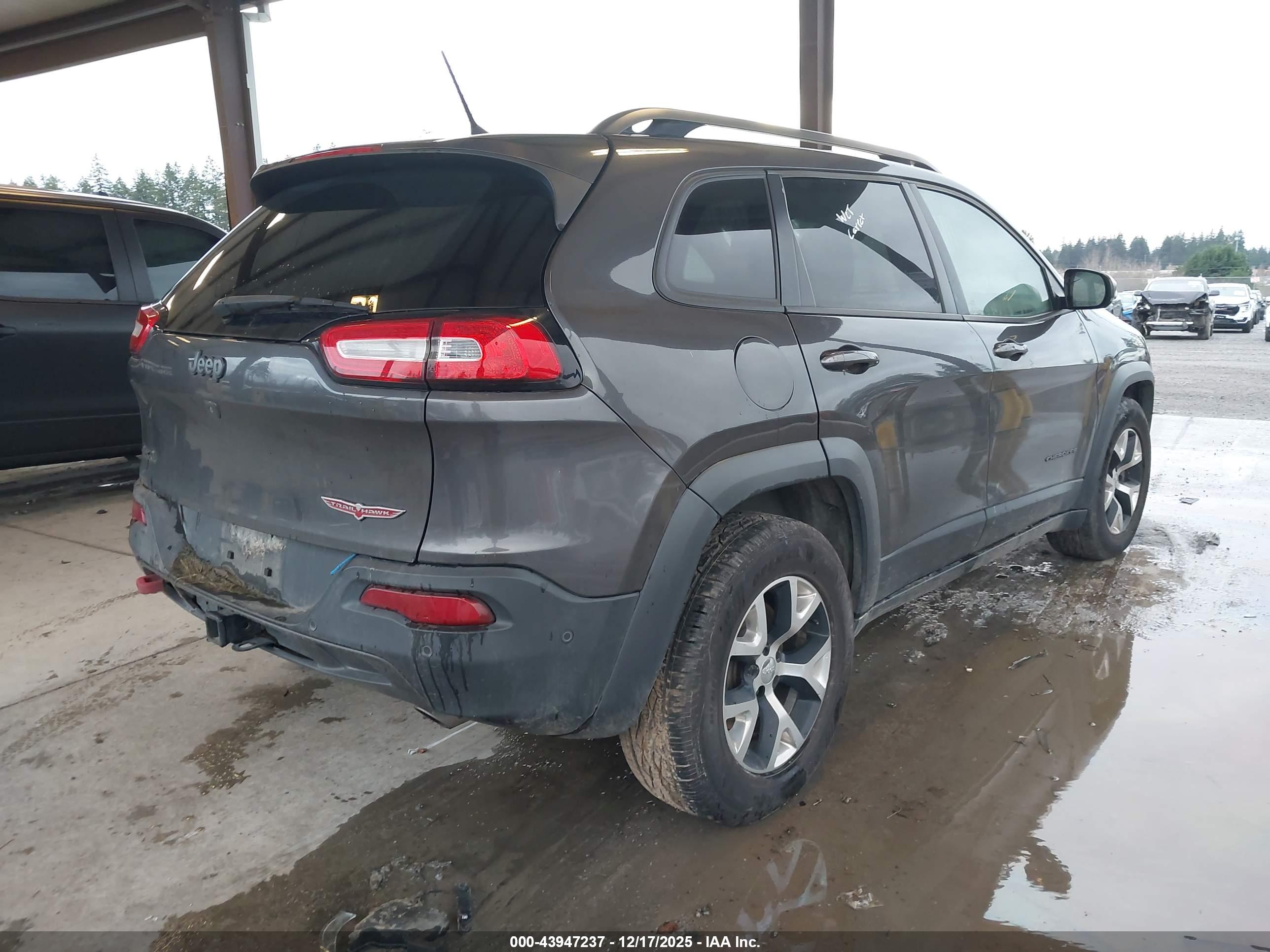 JEEP CHEROKEE image 4