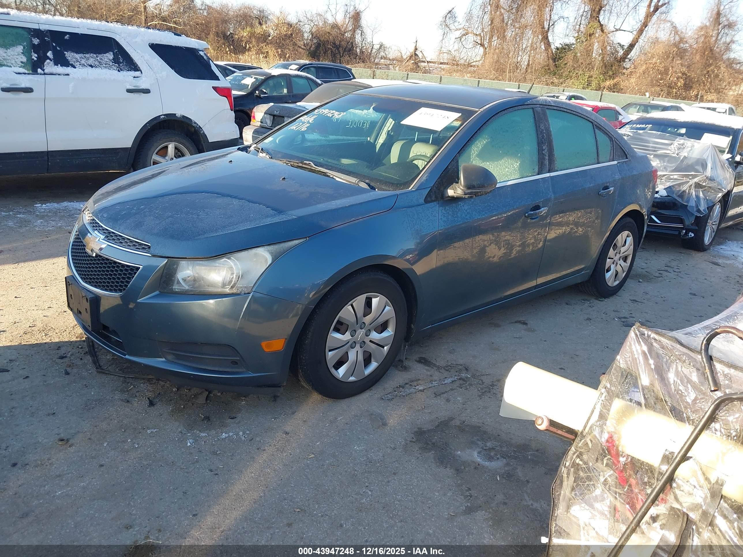 CHEVROLET CRUZE image 2