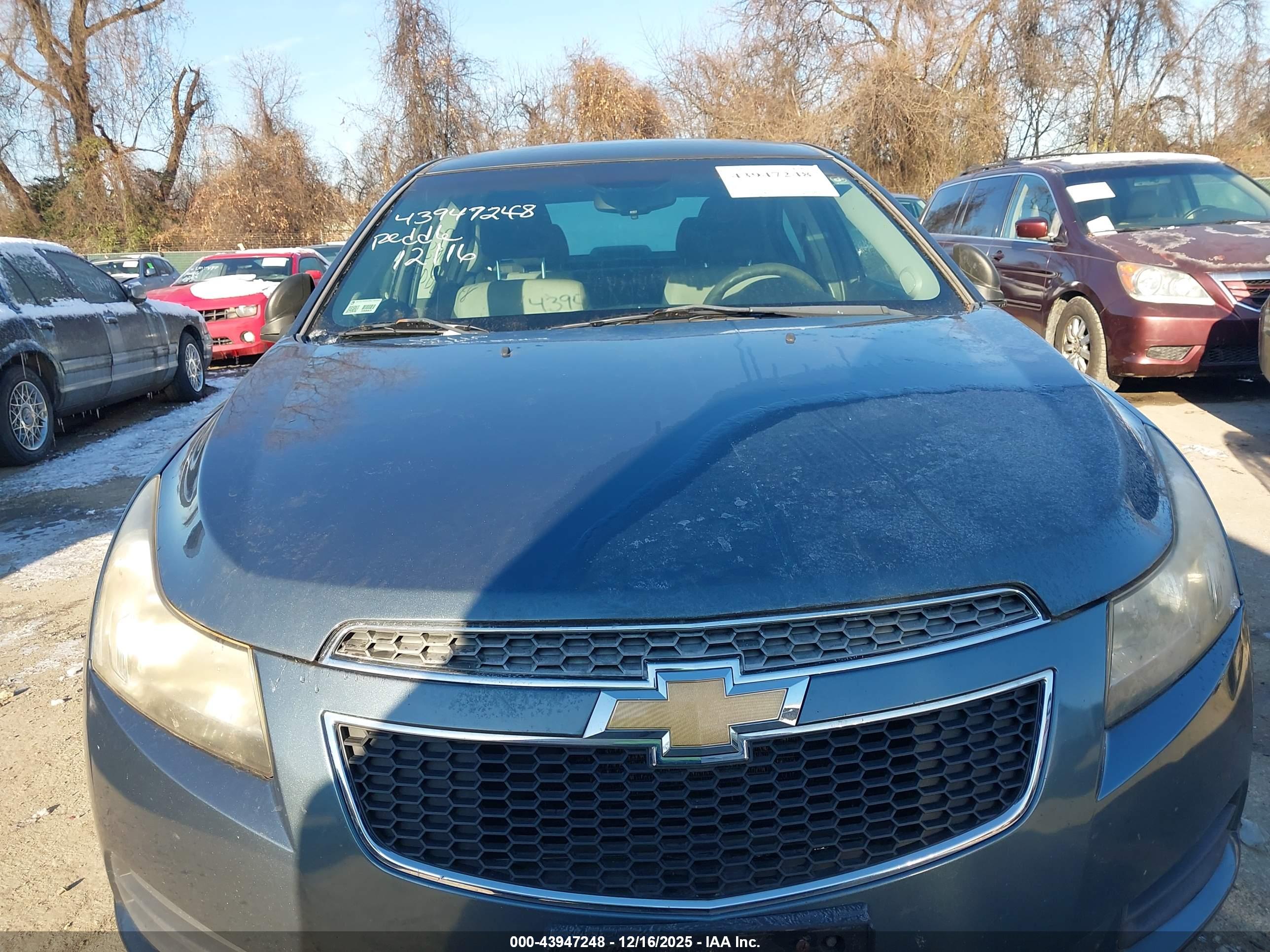 CHEVROLET CRUZE image 6