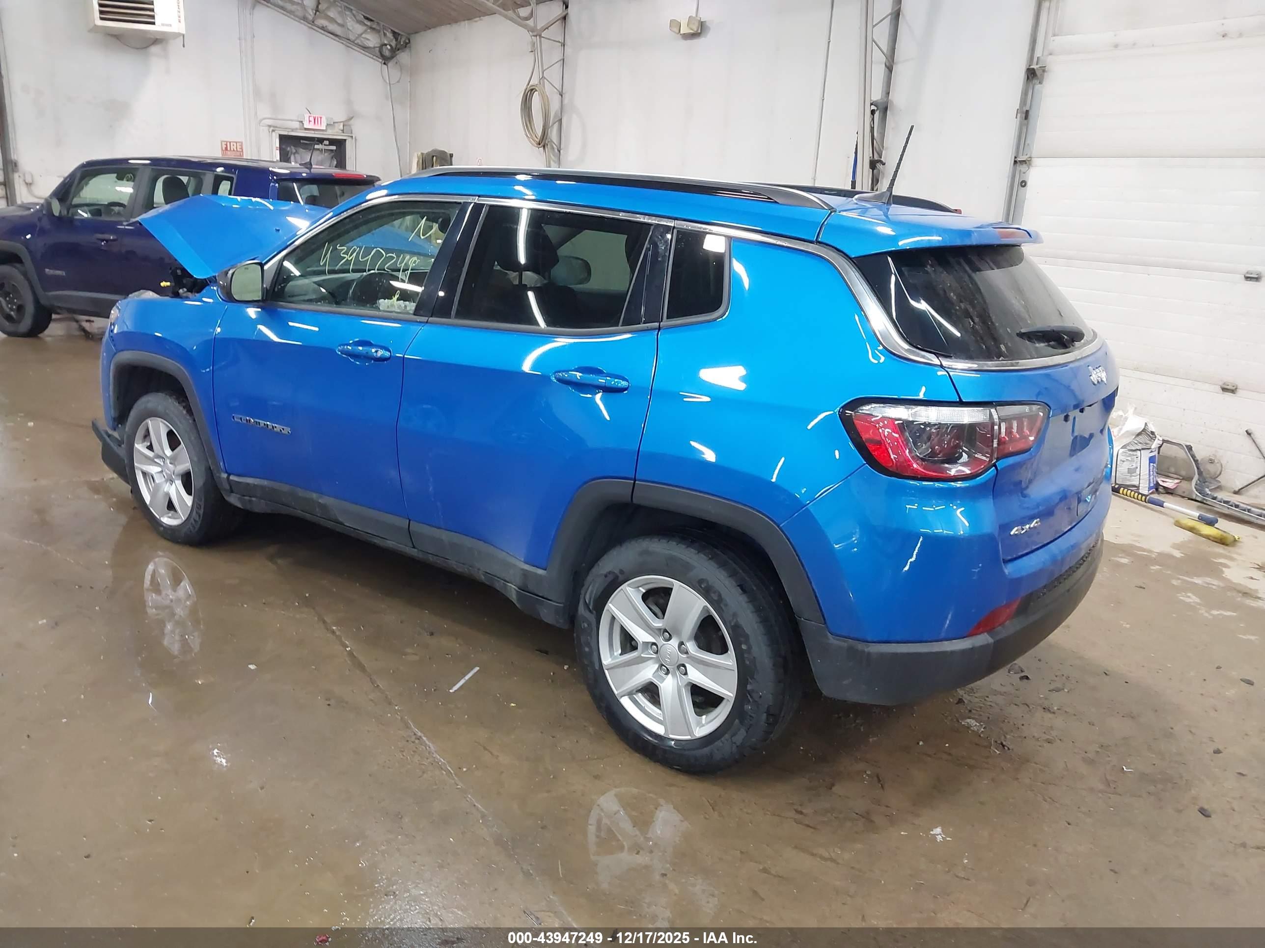 JEEP COMPASS image 3