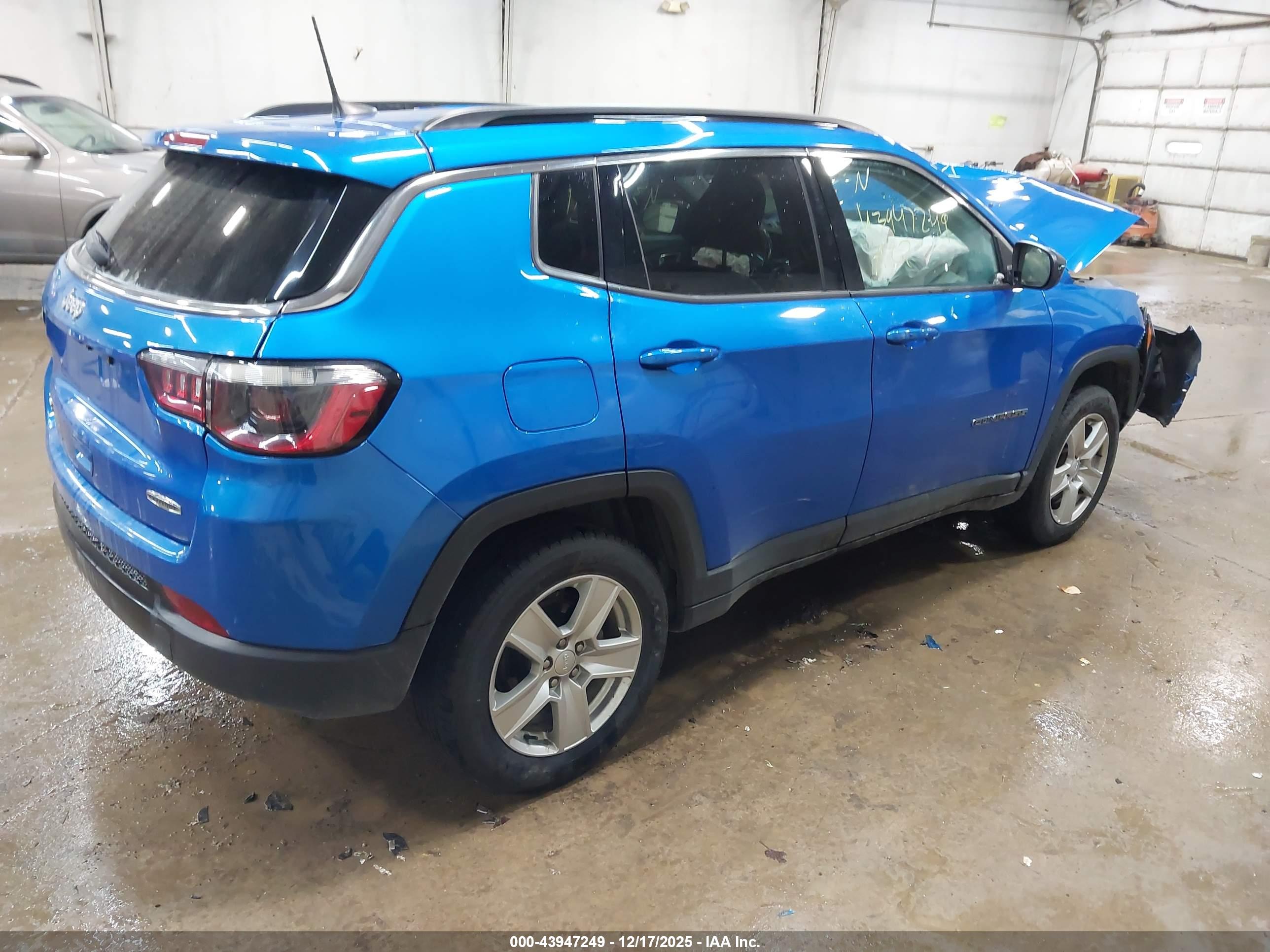 JEEP COMPASS image 4
