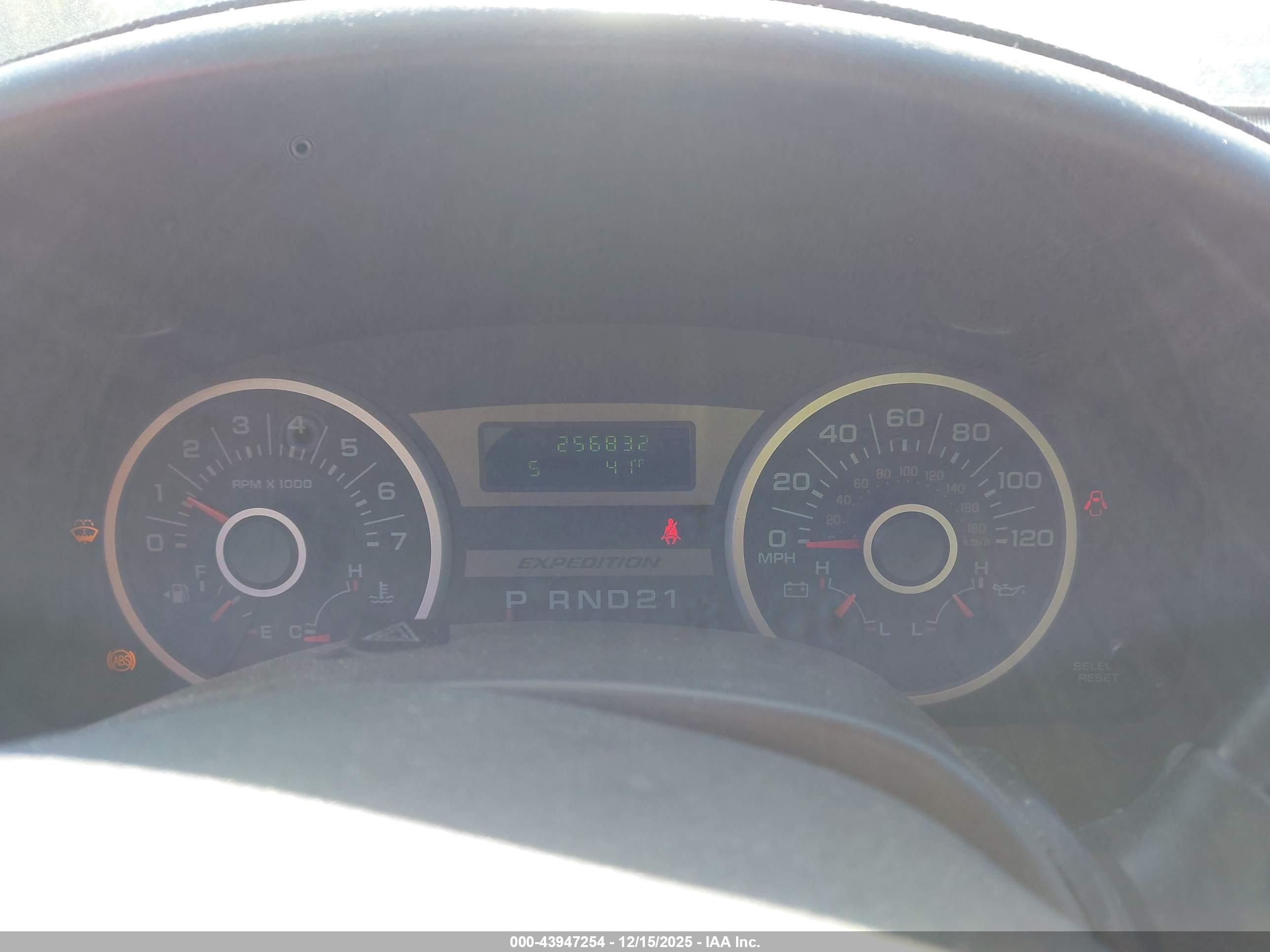 FORD EXPEDITION image 7
