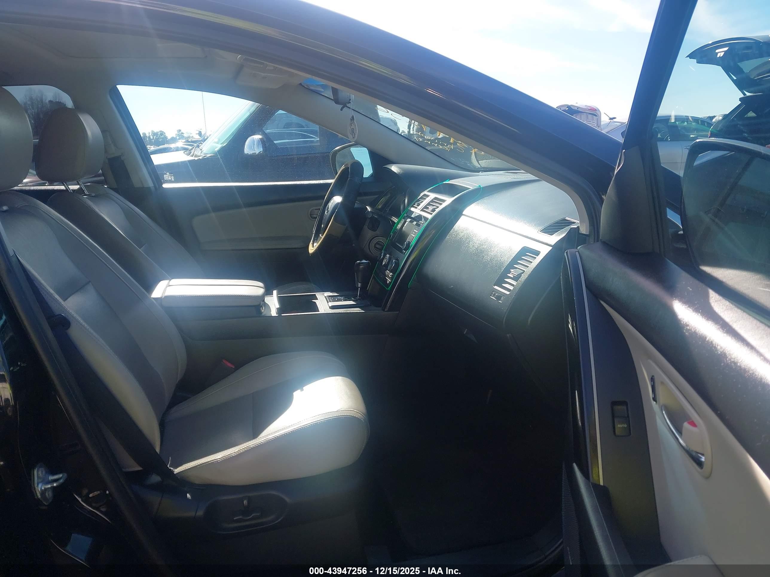MAZDA CX-9 image 5