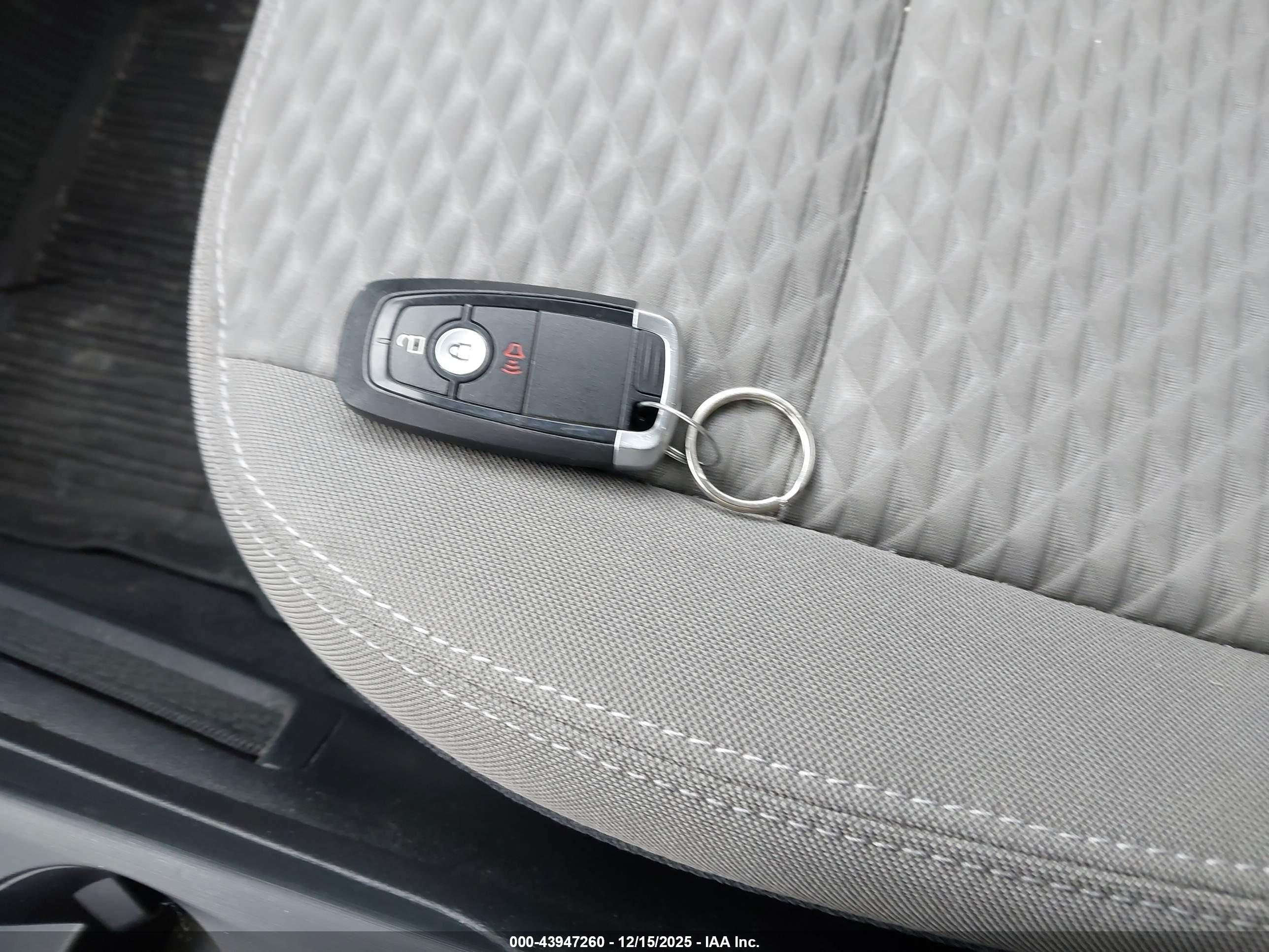 FORD ESCAPE image 11