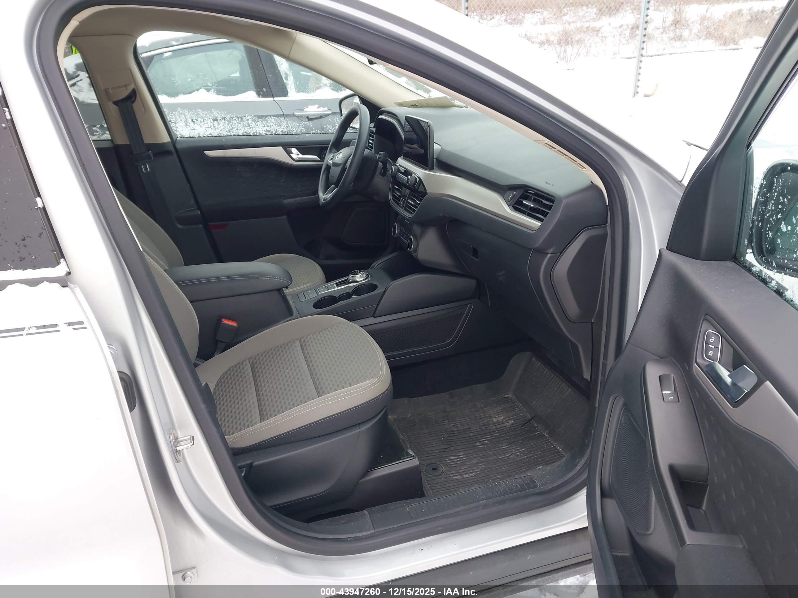 FORD ESCAPE image 5