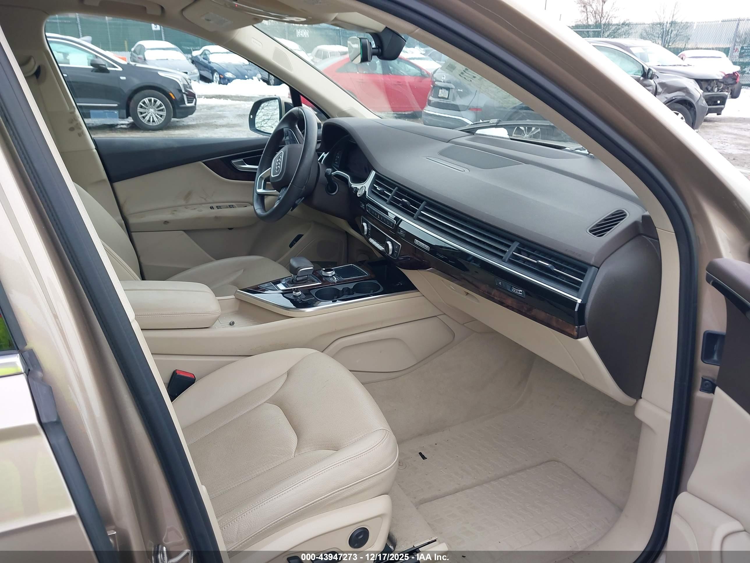 AUDI Q7 image 5