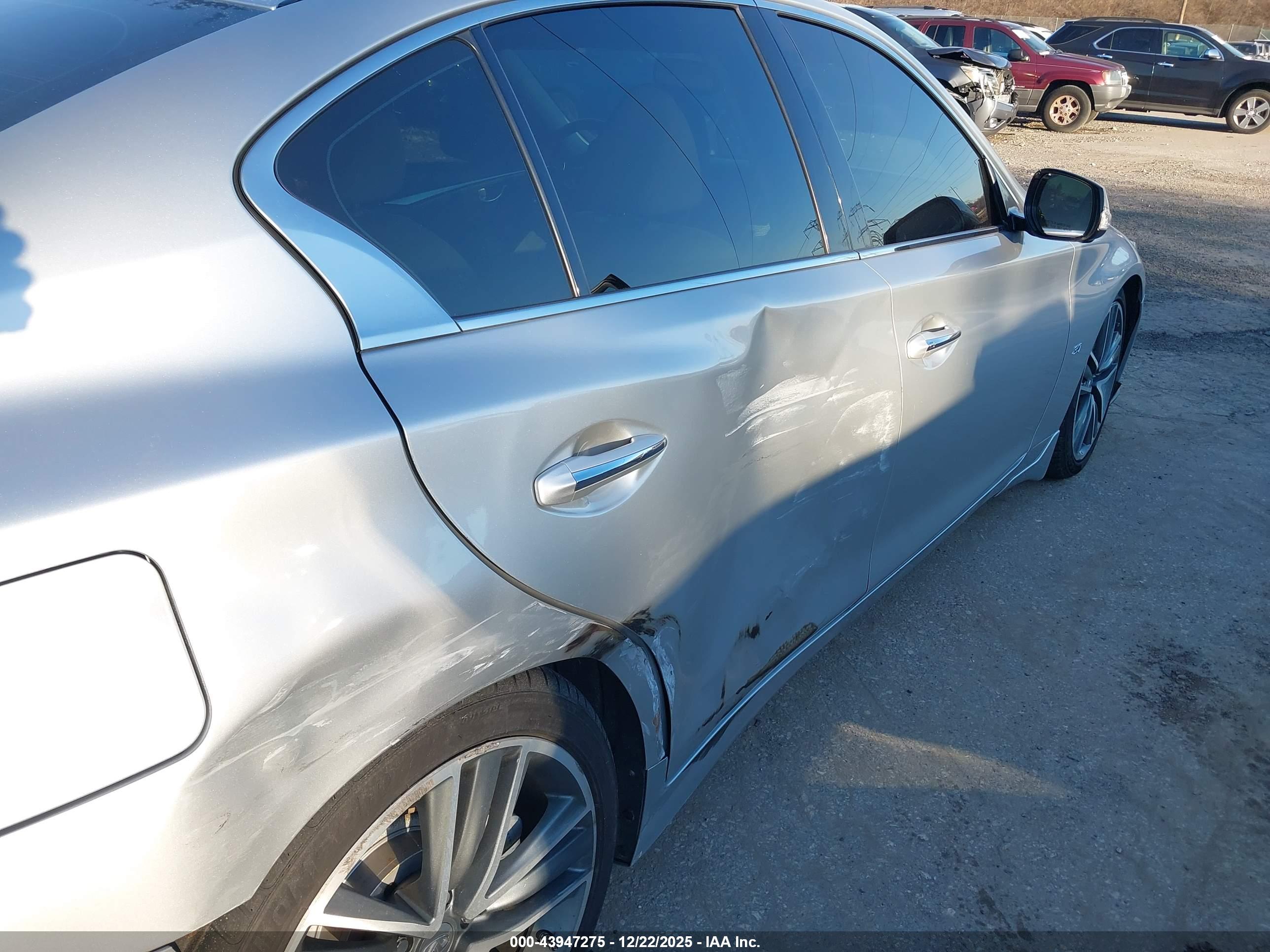 INFINITI Q50 image 6