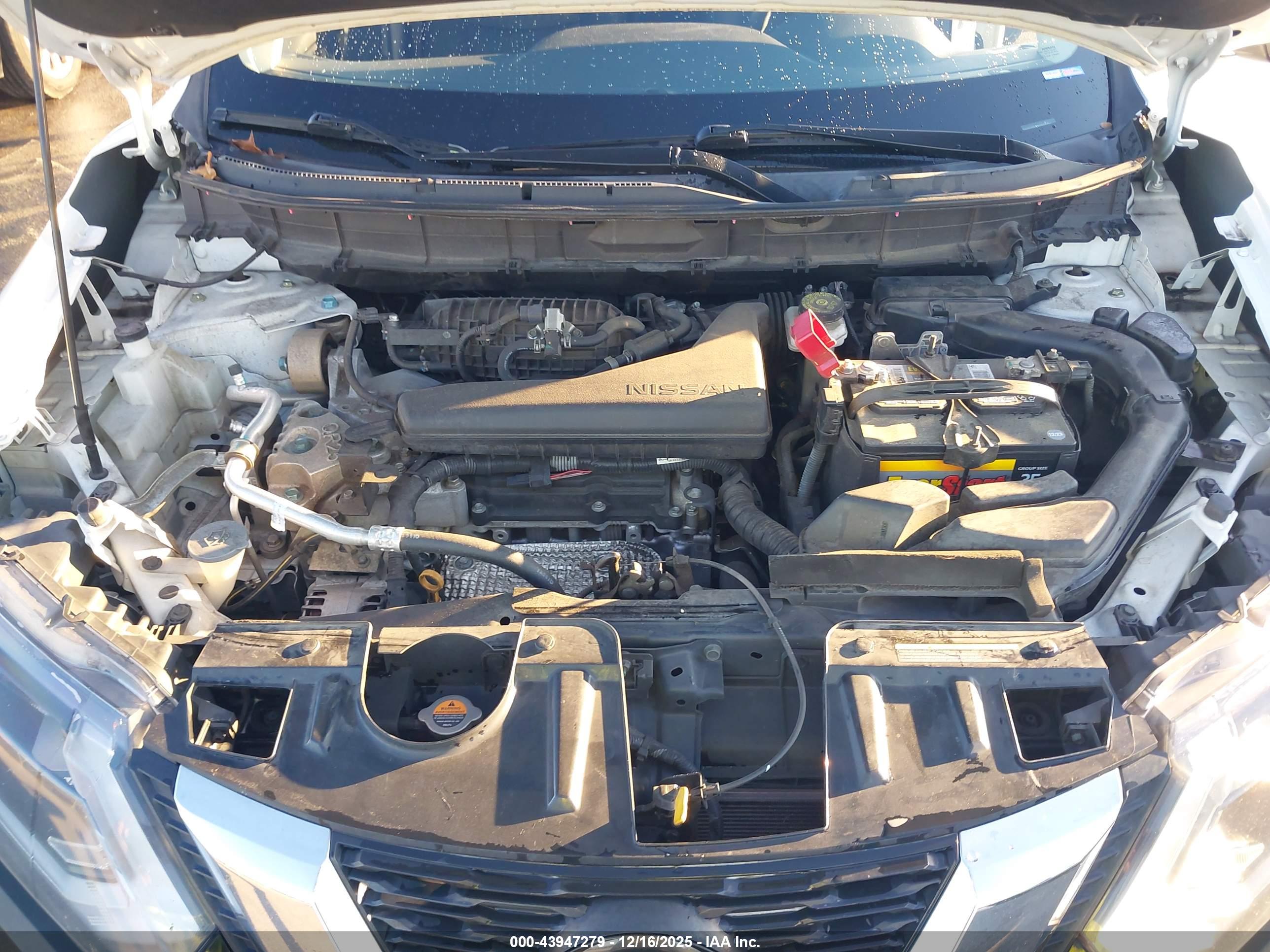 NISSAN ROGUE image 10