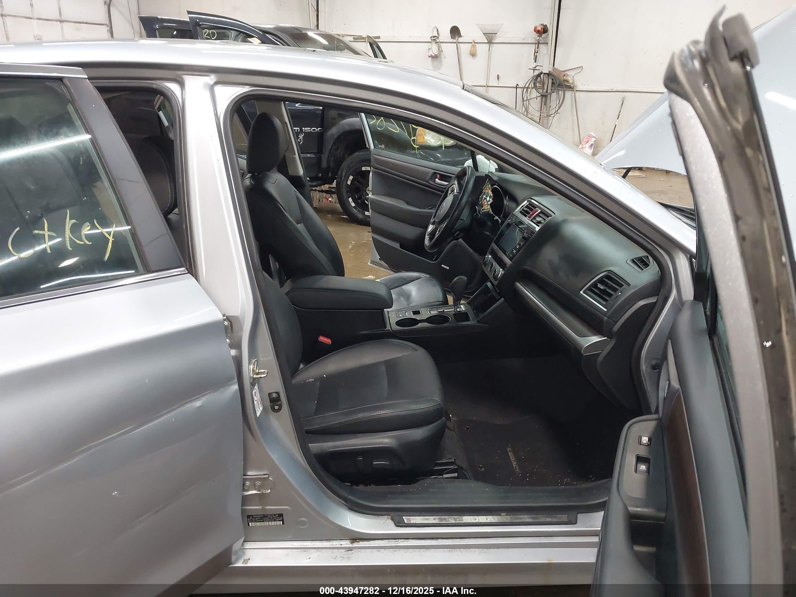 SUBARU LEGACY image 5