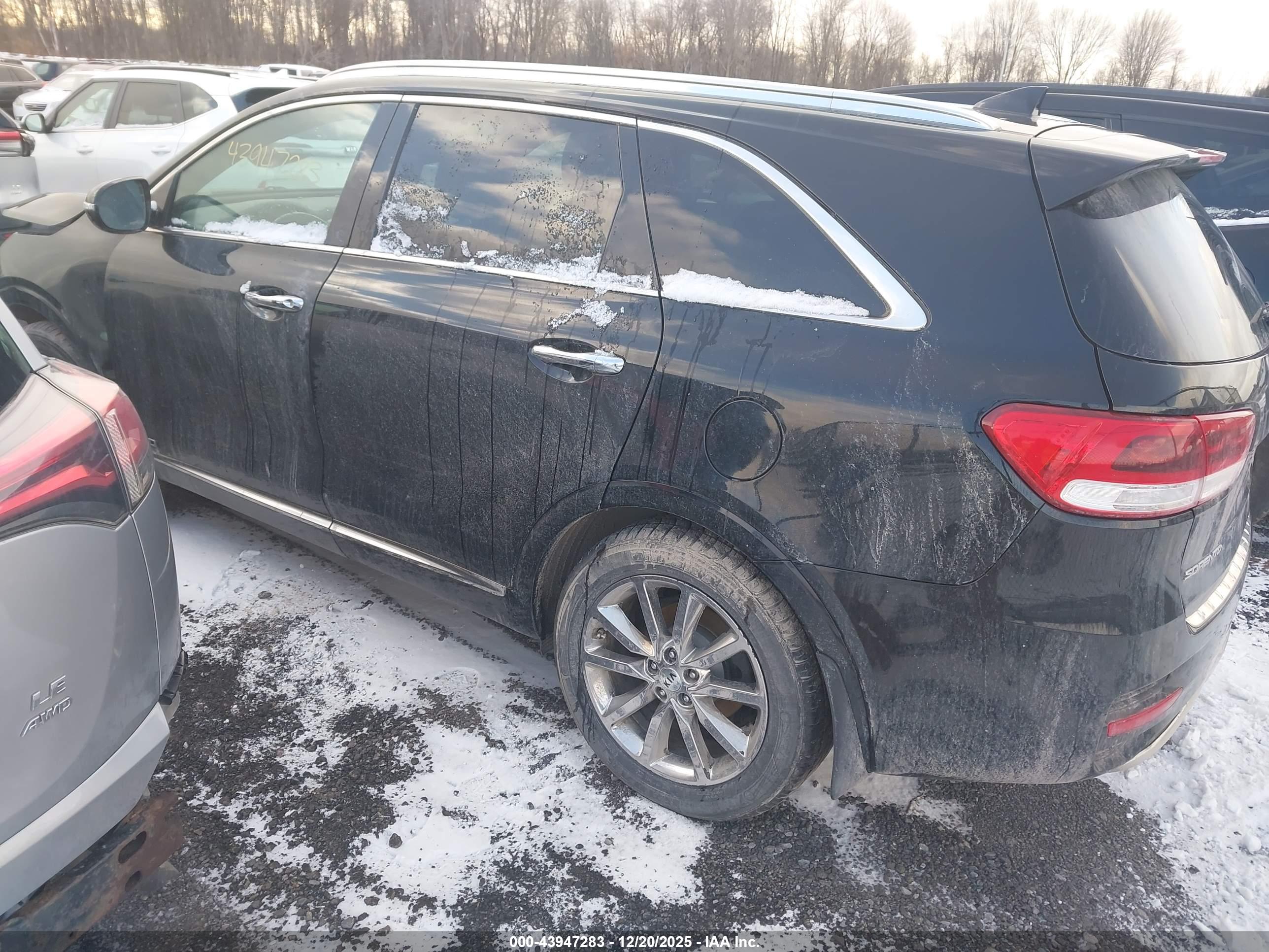KIA SORENTO image 3
