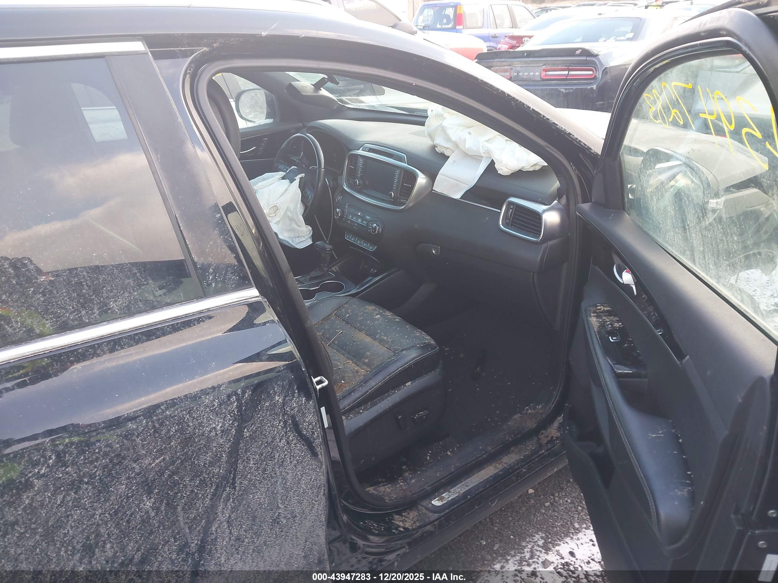 KIA SORENTO image 5