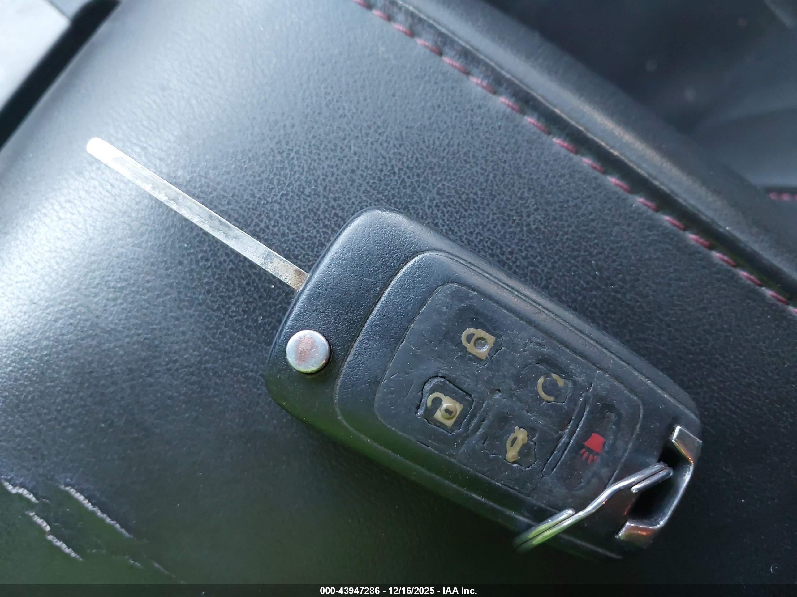 CHEVROLET EQUINOX image 11