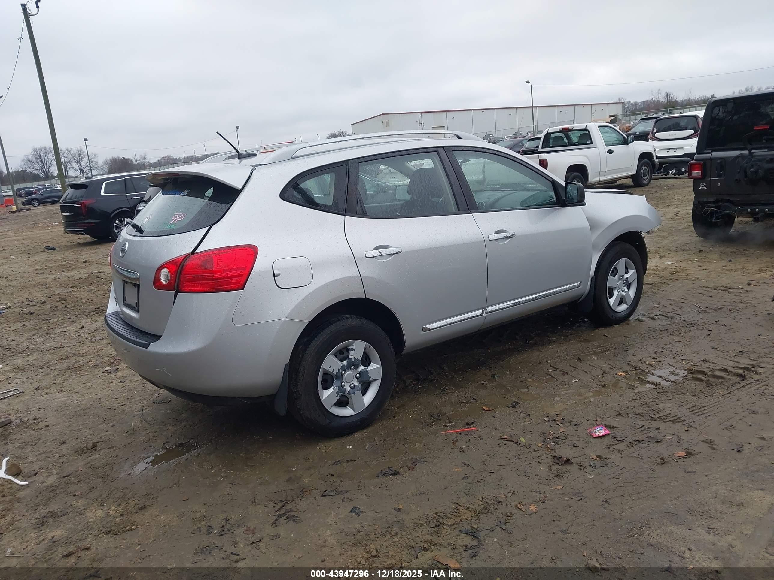 NISSAN ROGUE image 4