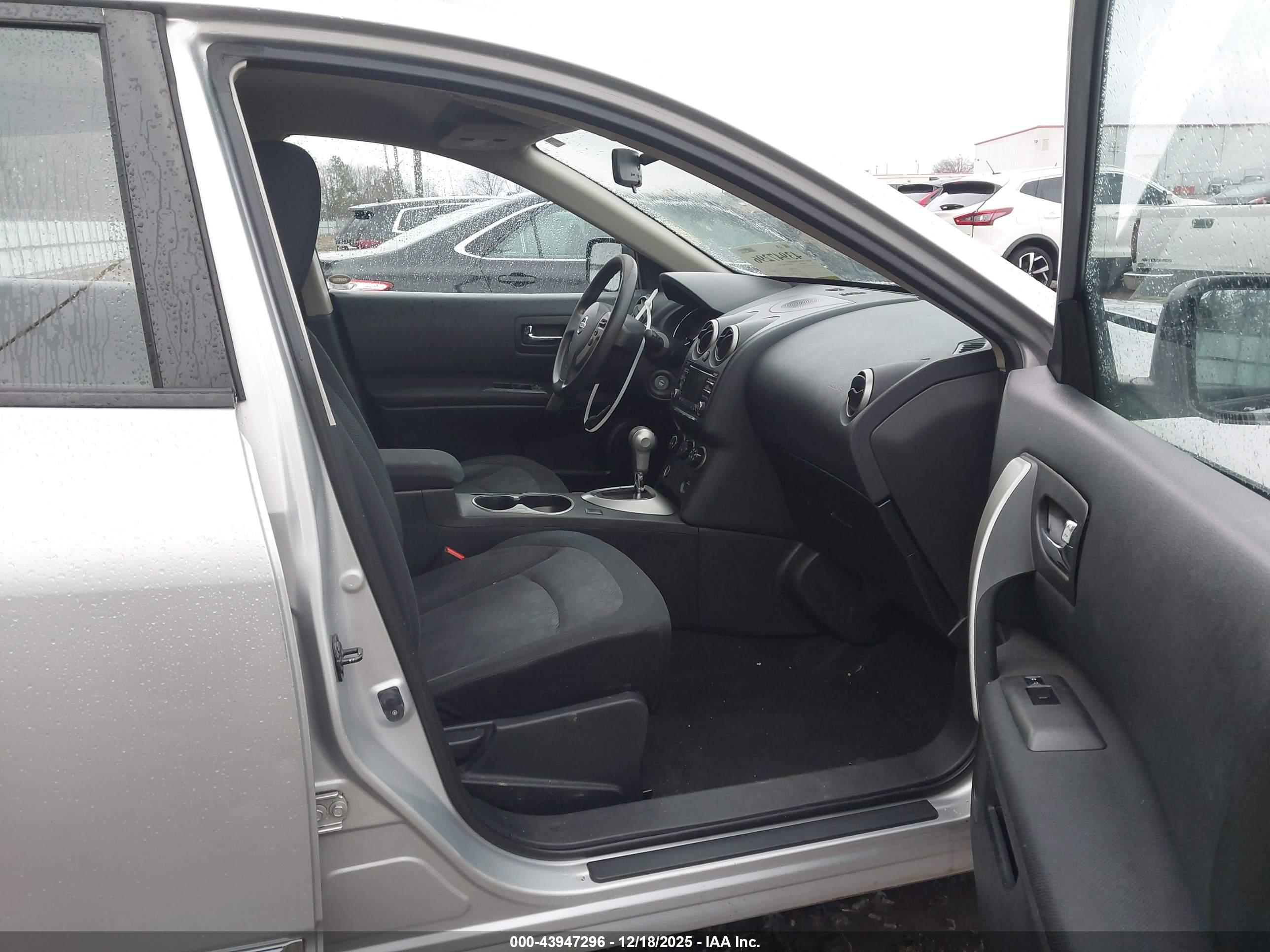 NISSAN ROGUE image 5