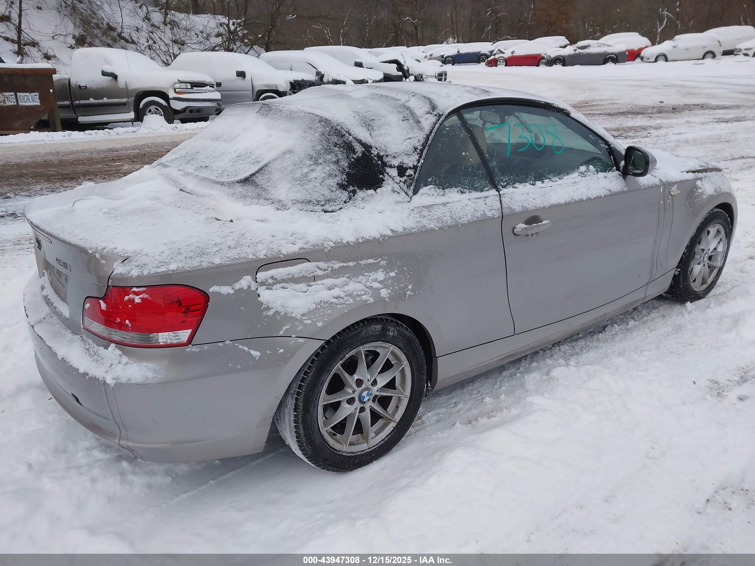 BMW 128I image 4