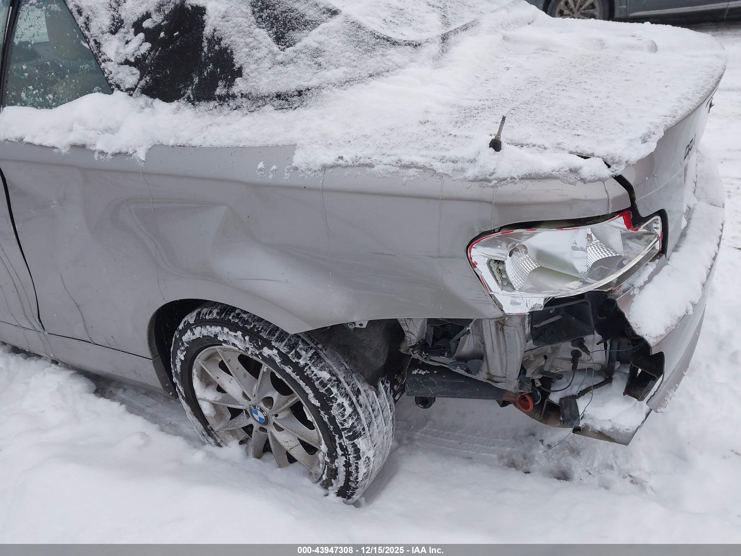BMW 128I image 6