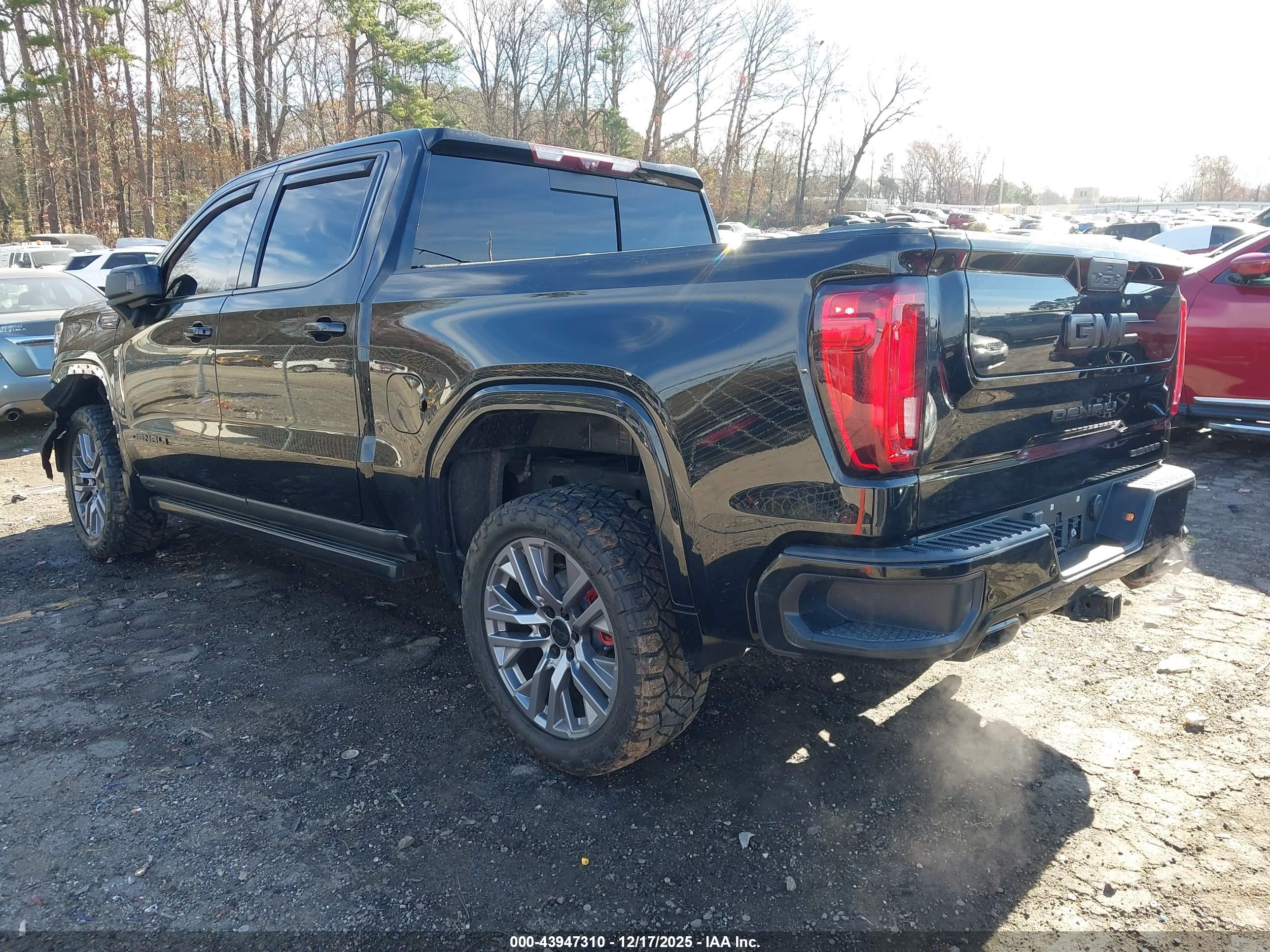 GMC SIERRA image 3