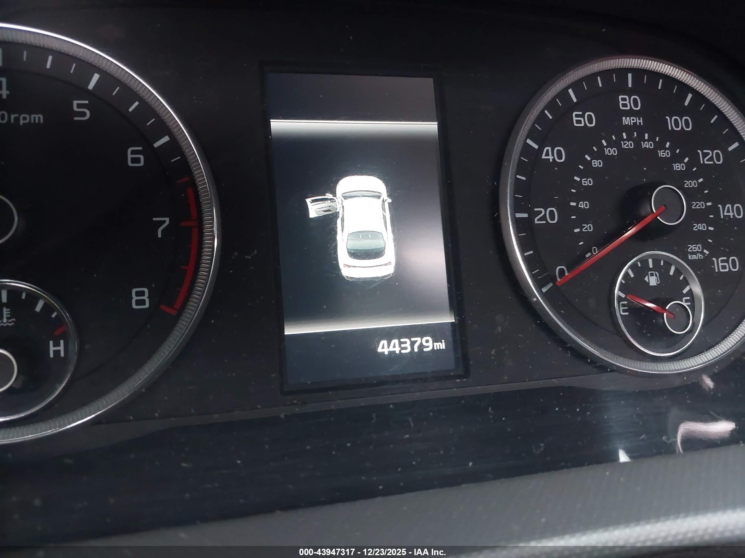 KIA K5 image 7