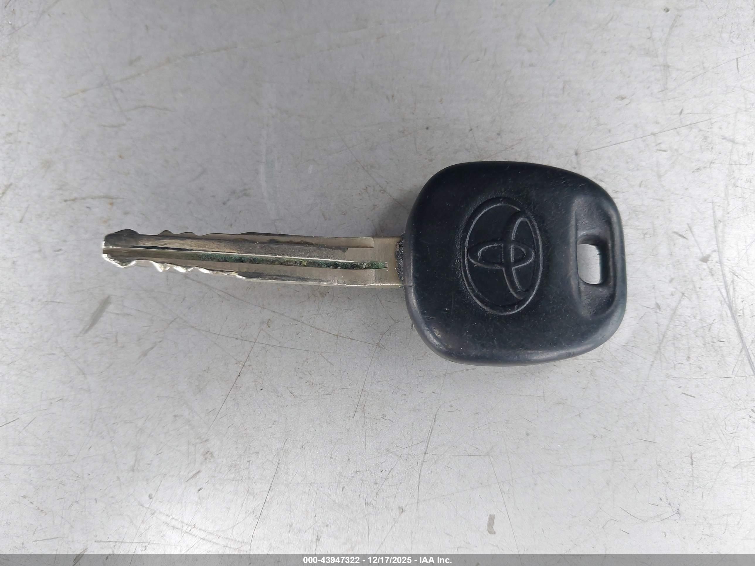 TOYOTA TACOMA image 11