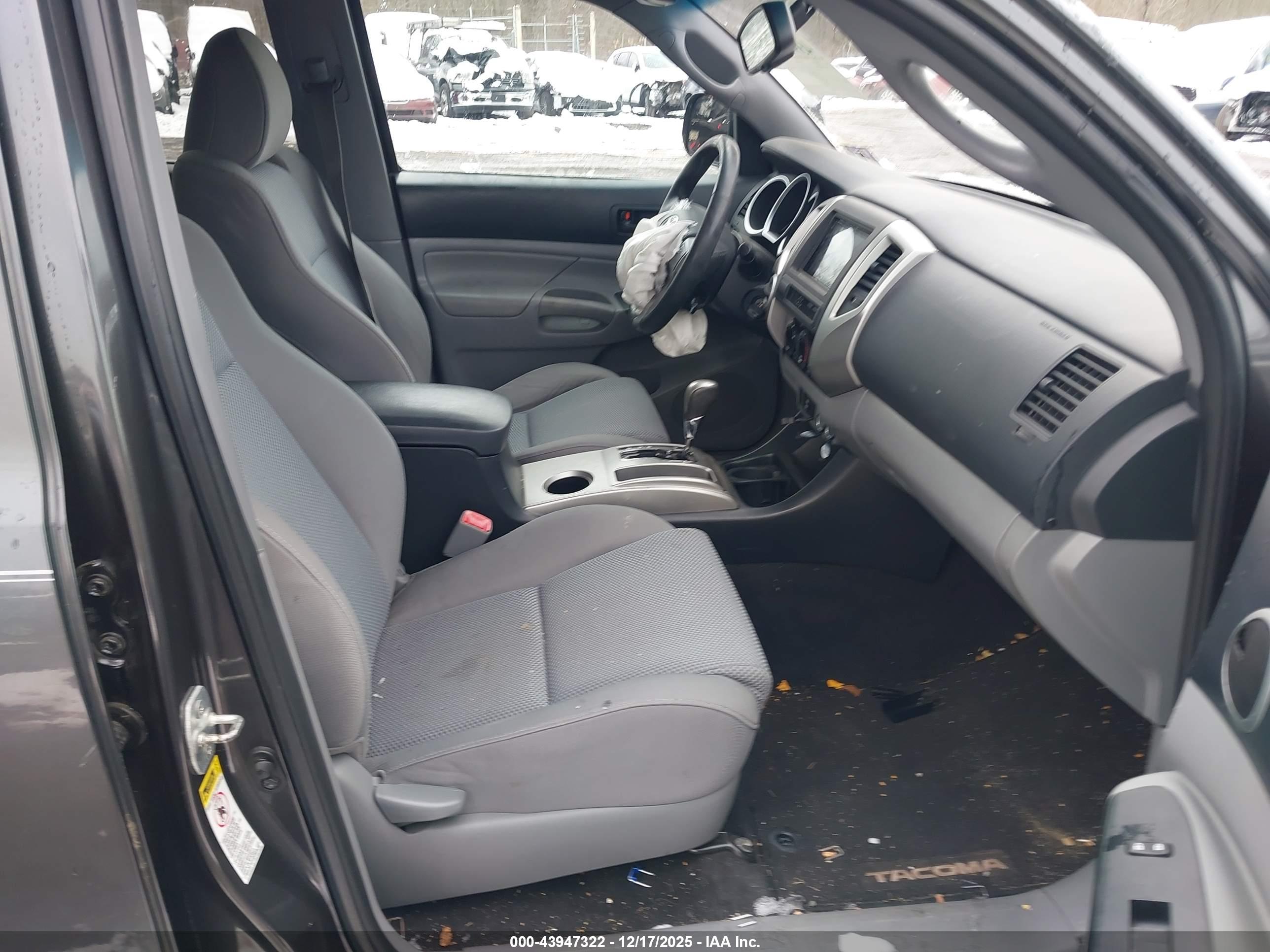 TOYOTA TACOMA image 5