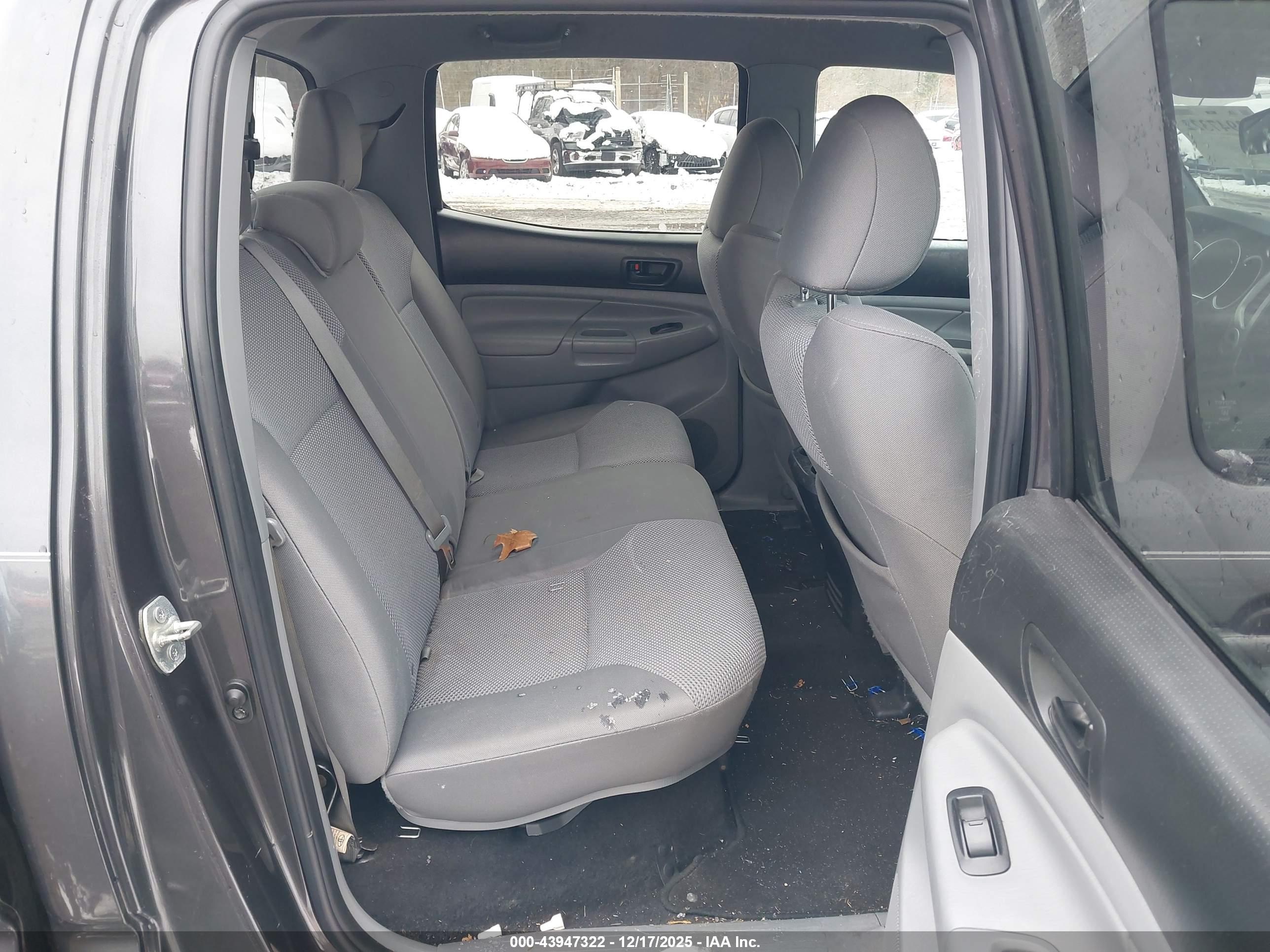 TOYOTA TACOMA image 8