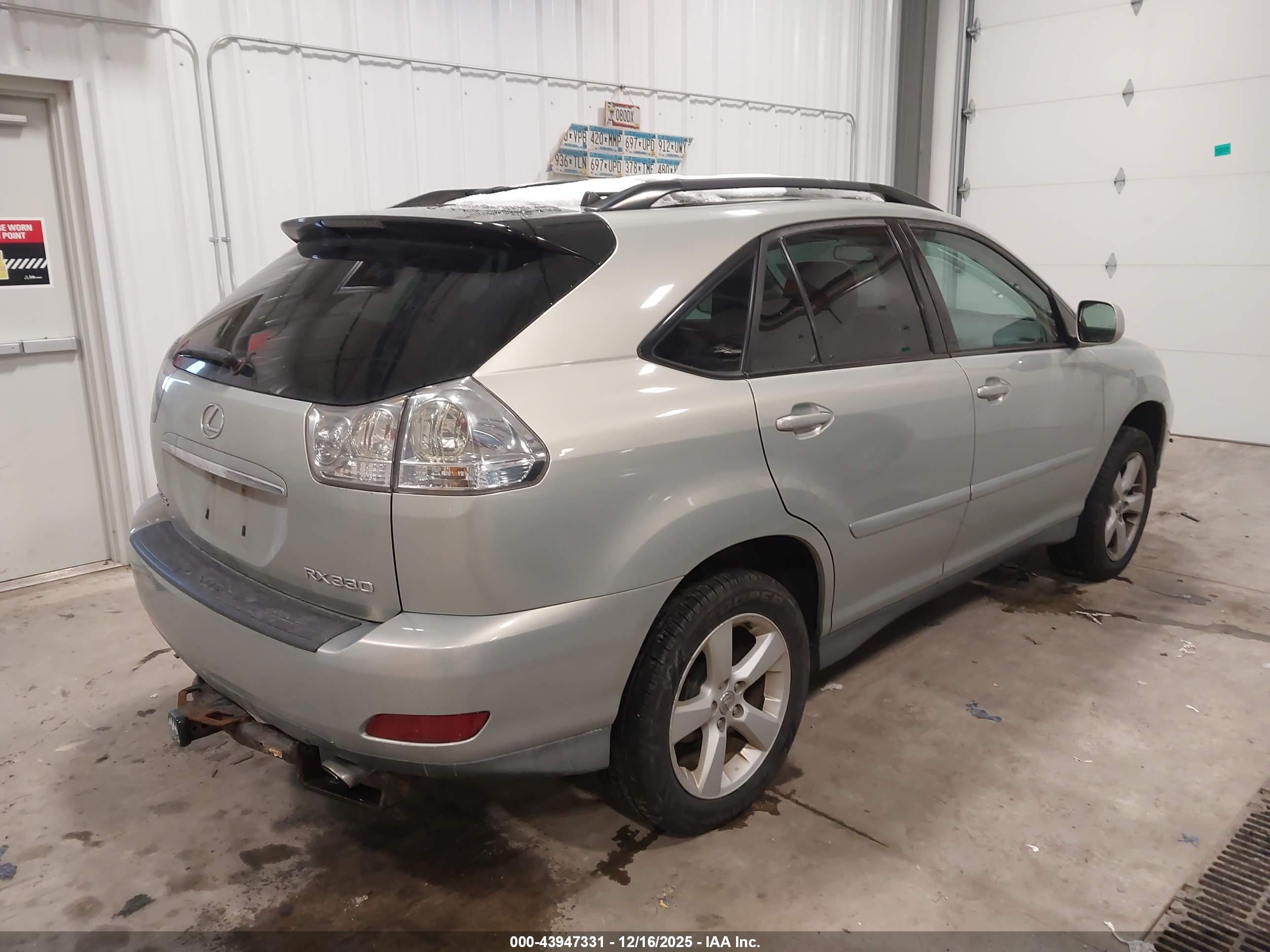LEXUS RX image 4