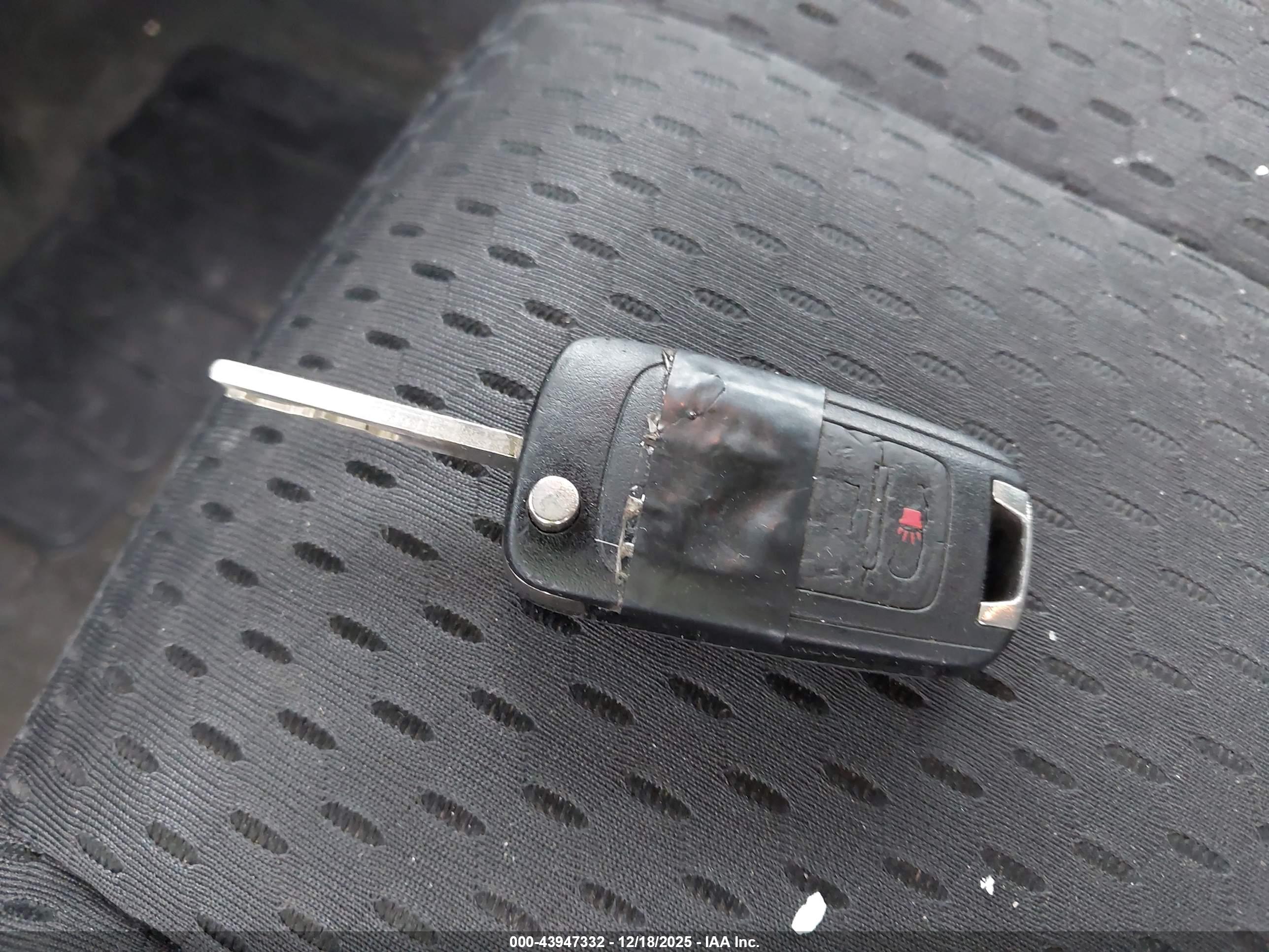 CHEVROLET EQUINOX image 11