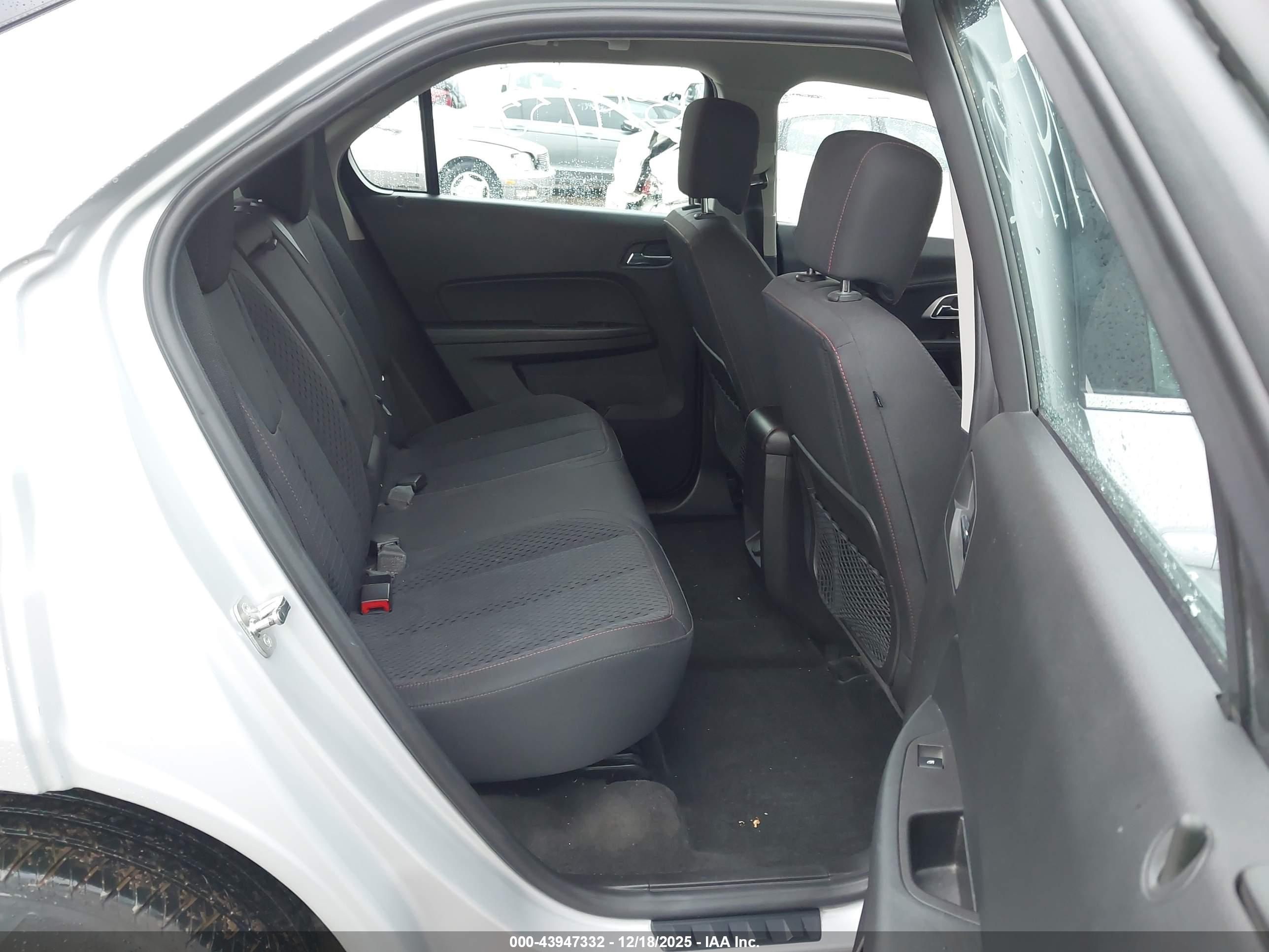CHEVROLET EQUINOX image 8