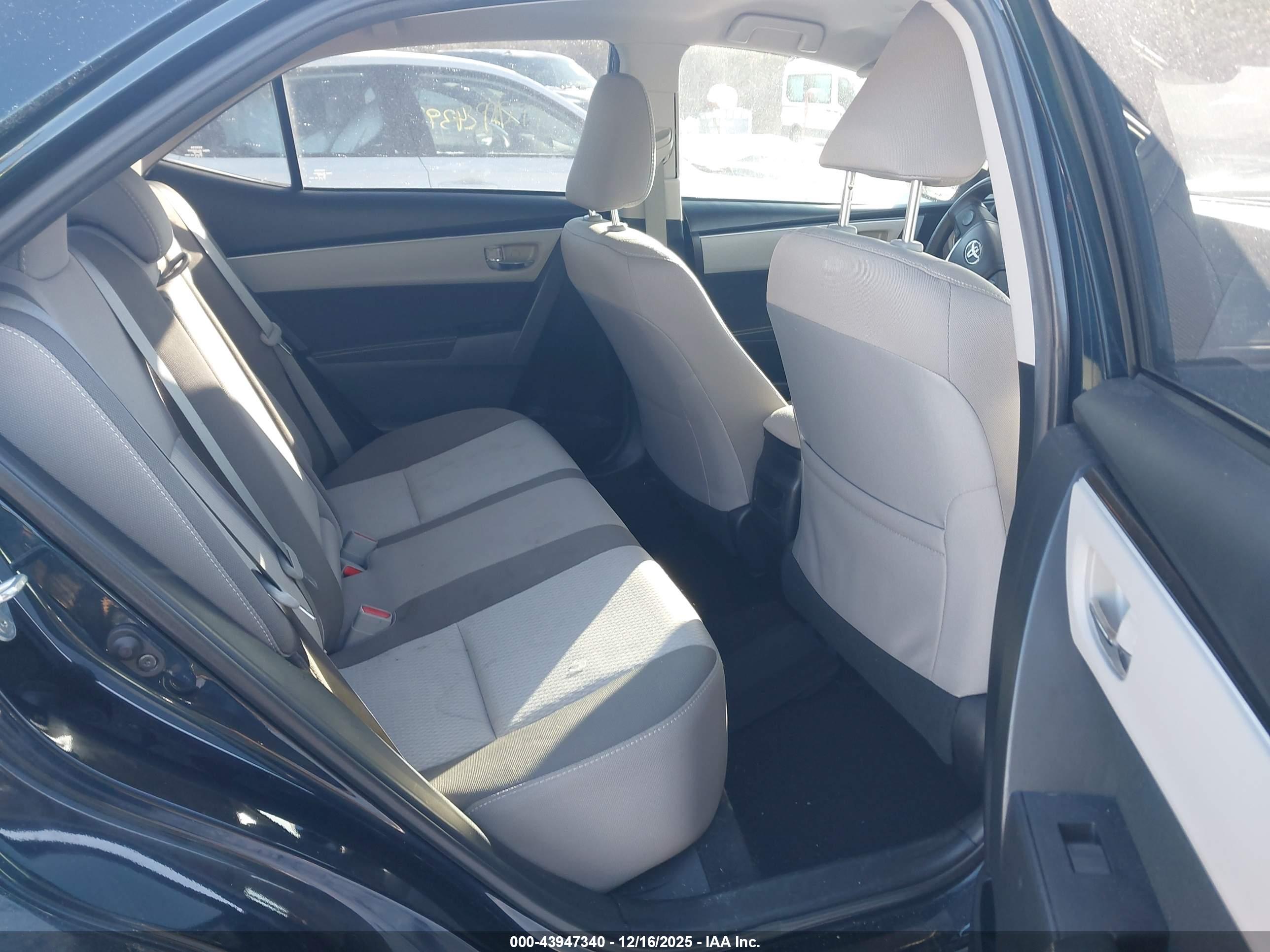 TOYOTA COROLLA image 8