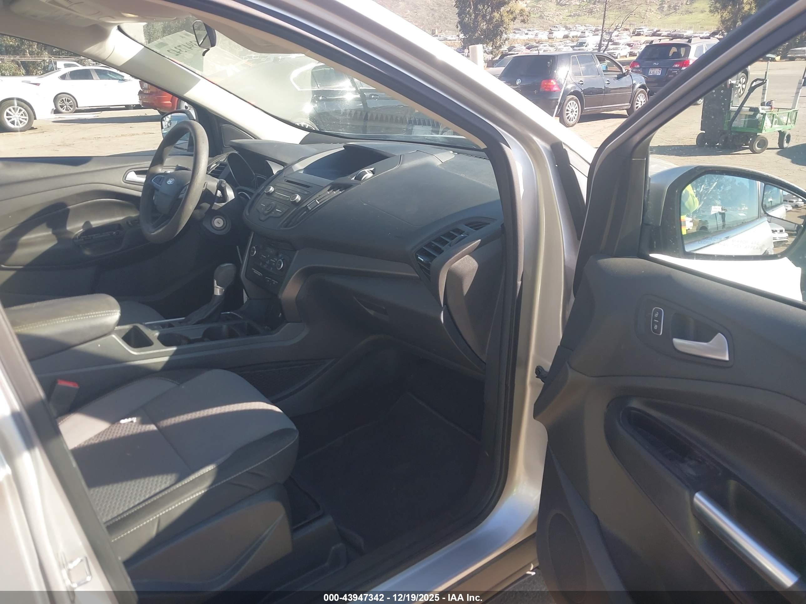 FORD ESCAPE image 5