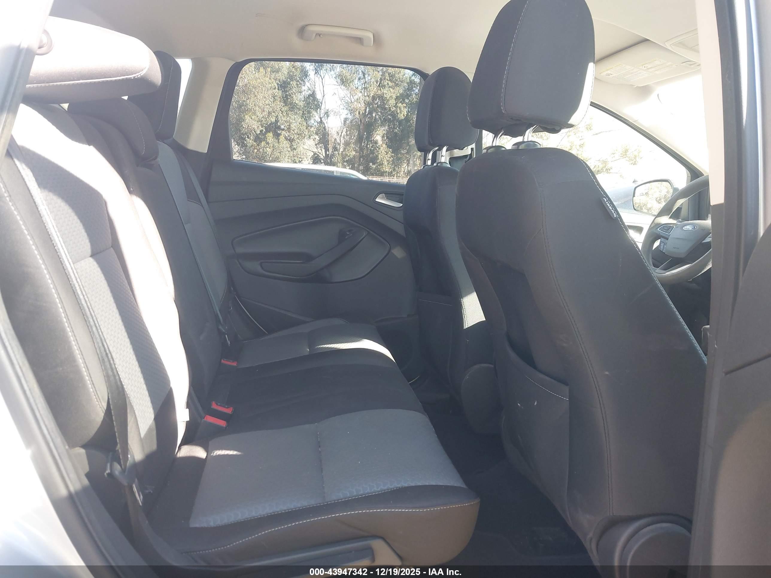 FORD ESCAPE image 8