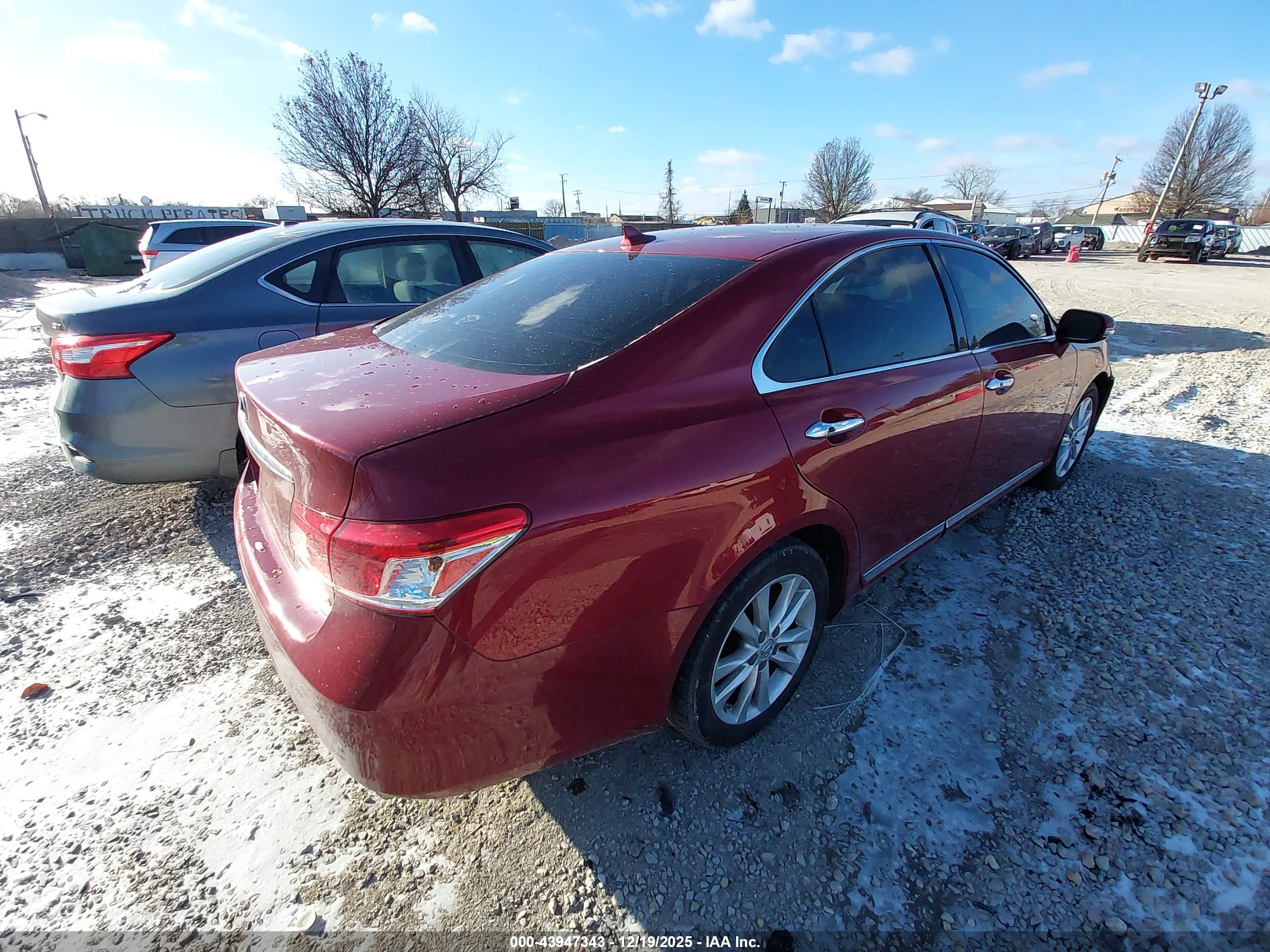 LEXUS ES image 4
