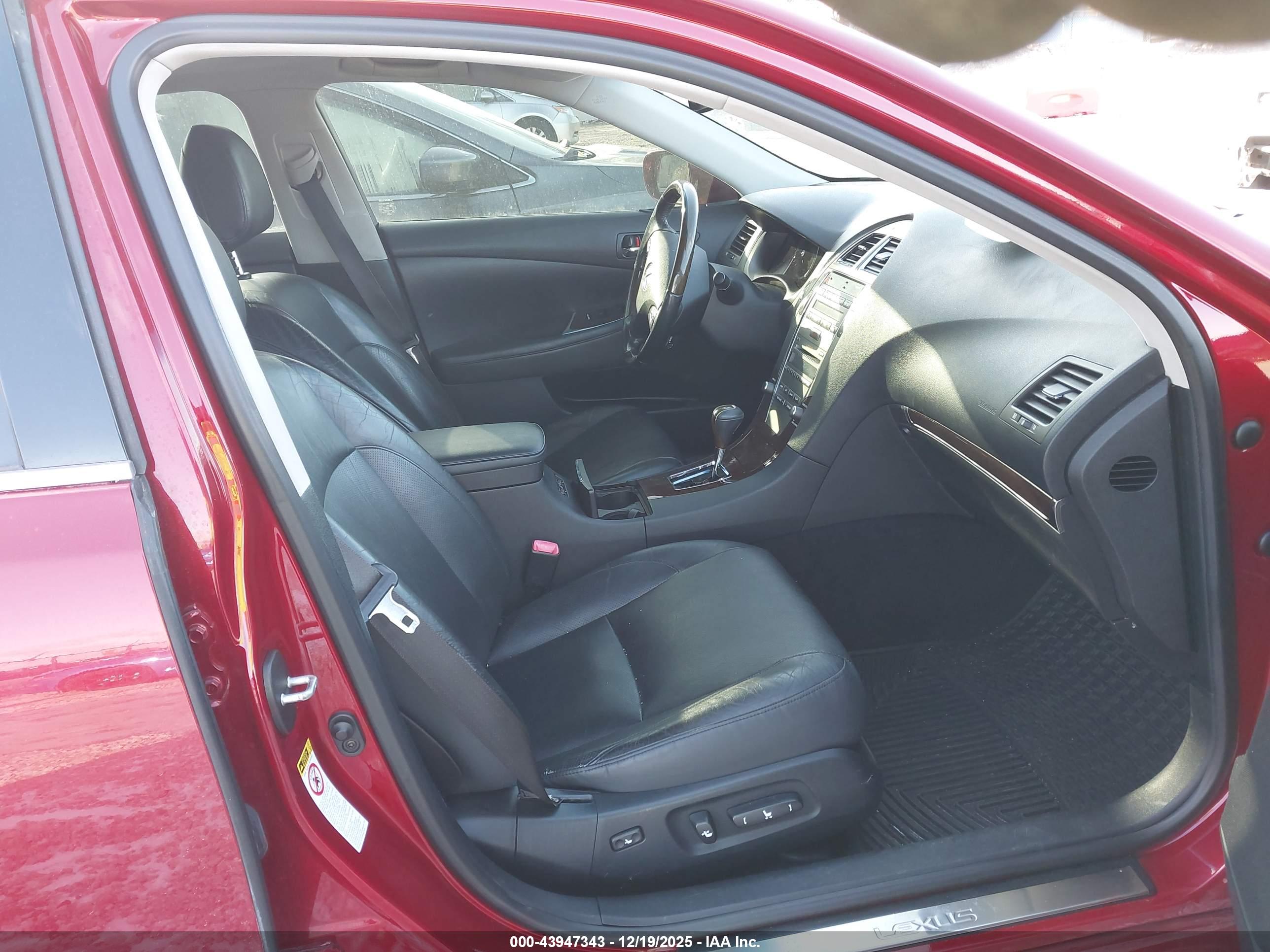 LEXUS ES image 5