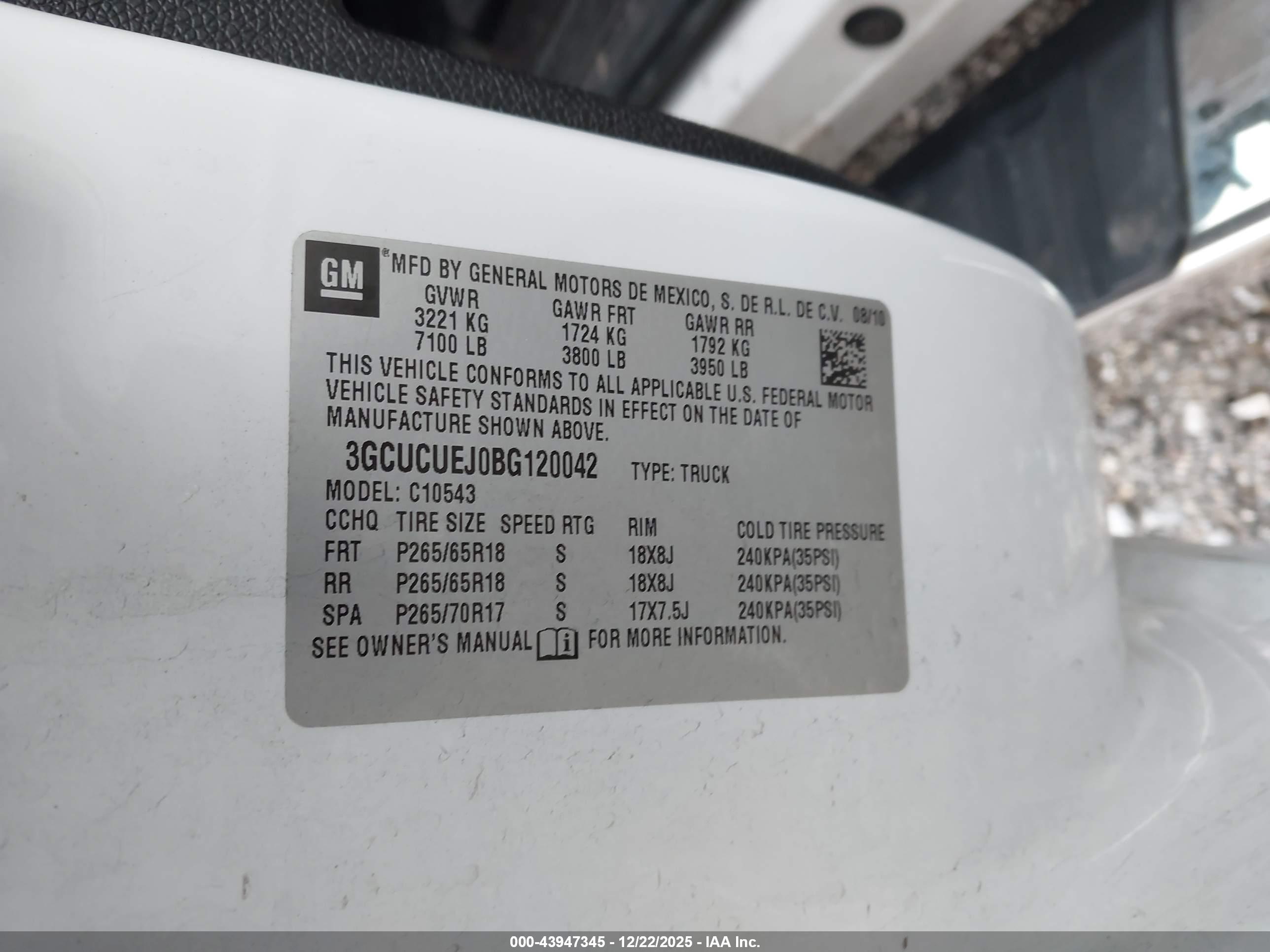 CHEVROLET SILVERADO image 9