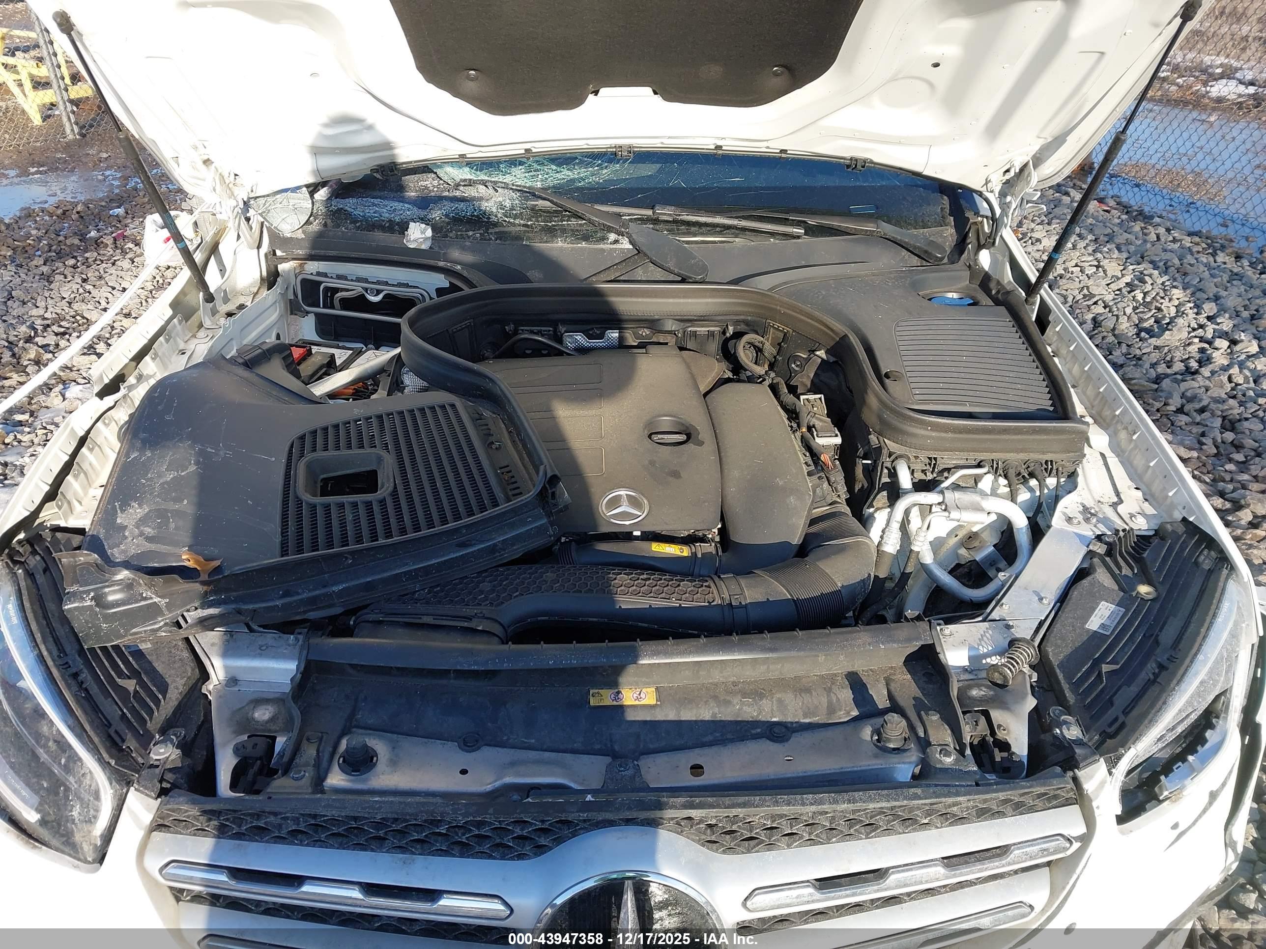 MERCEDES-BENZ GLC image 10
