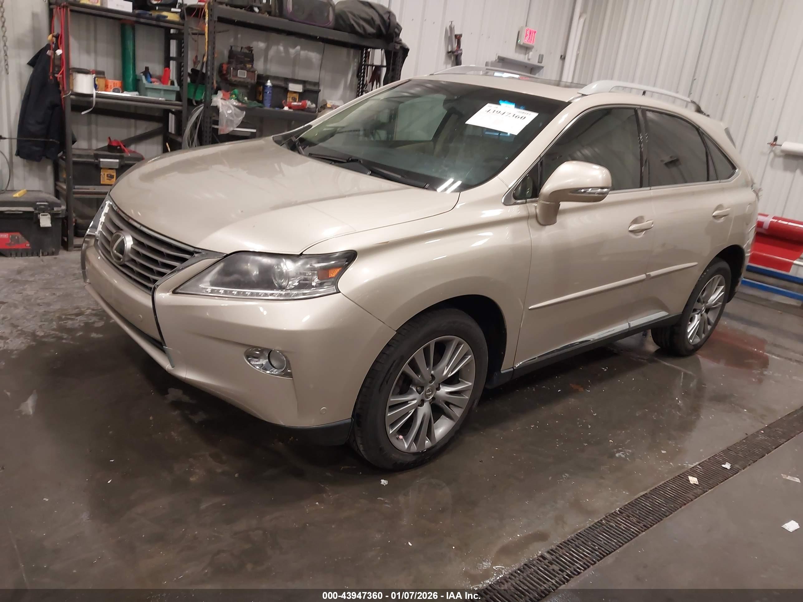 LEXUS RX image 2