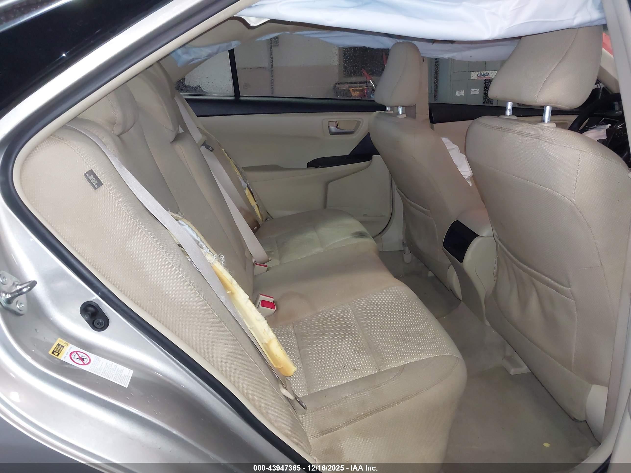 TOYOTA CAMRY image 8
