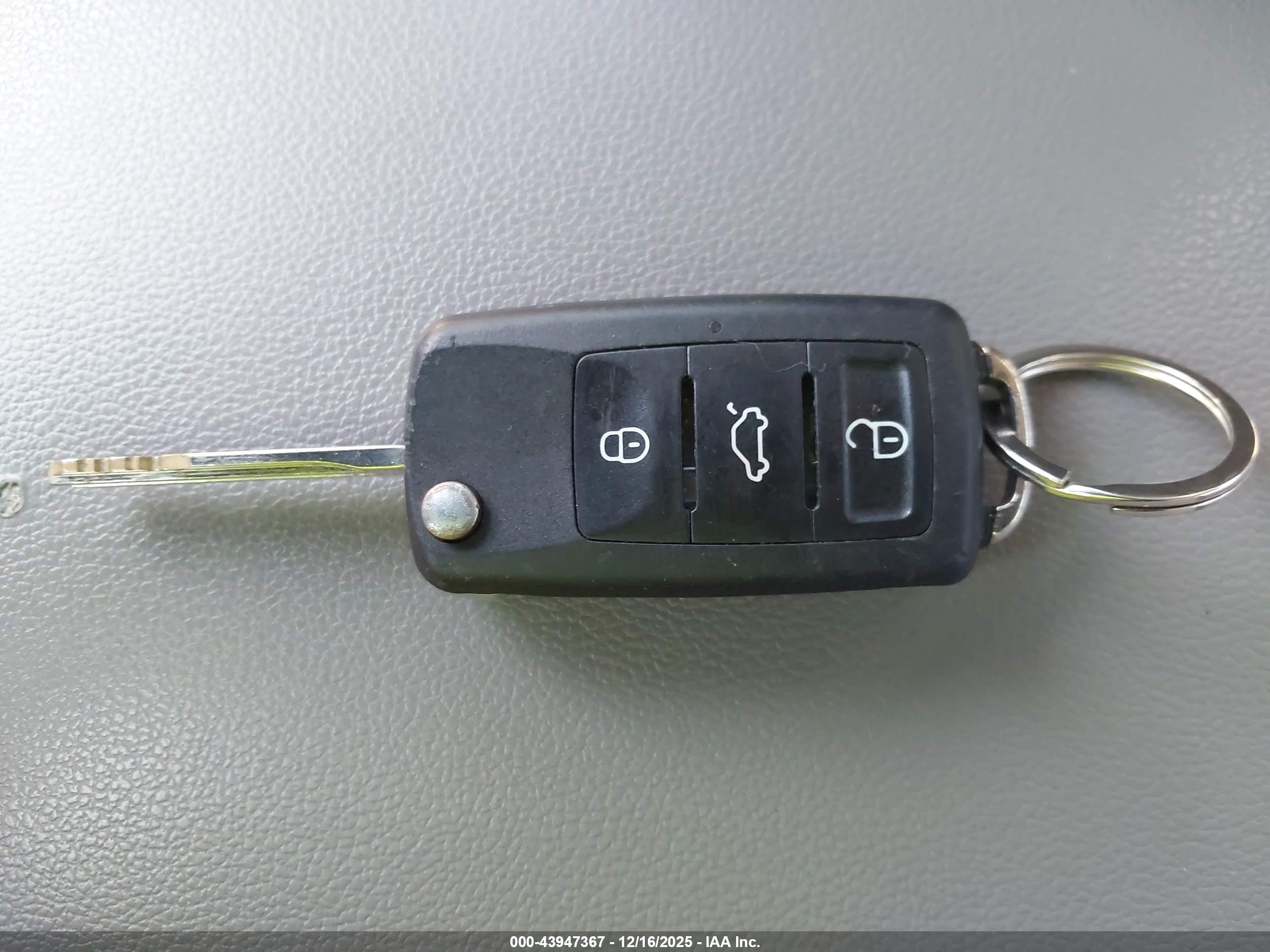 HYUNDAI ELANTRA image 11