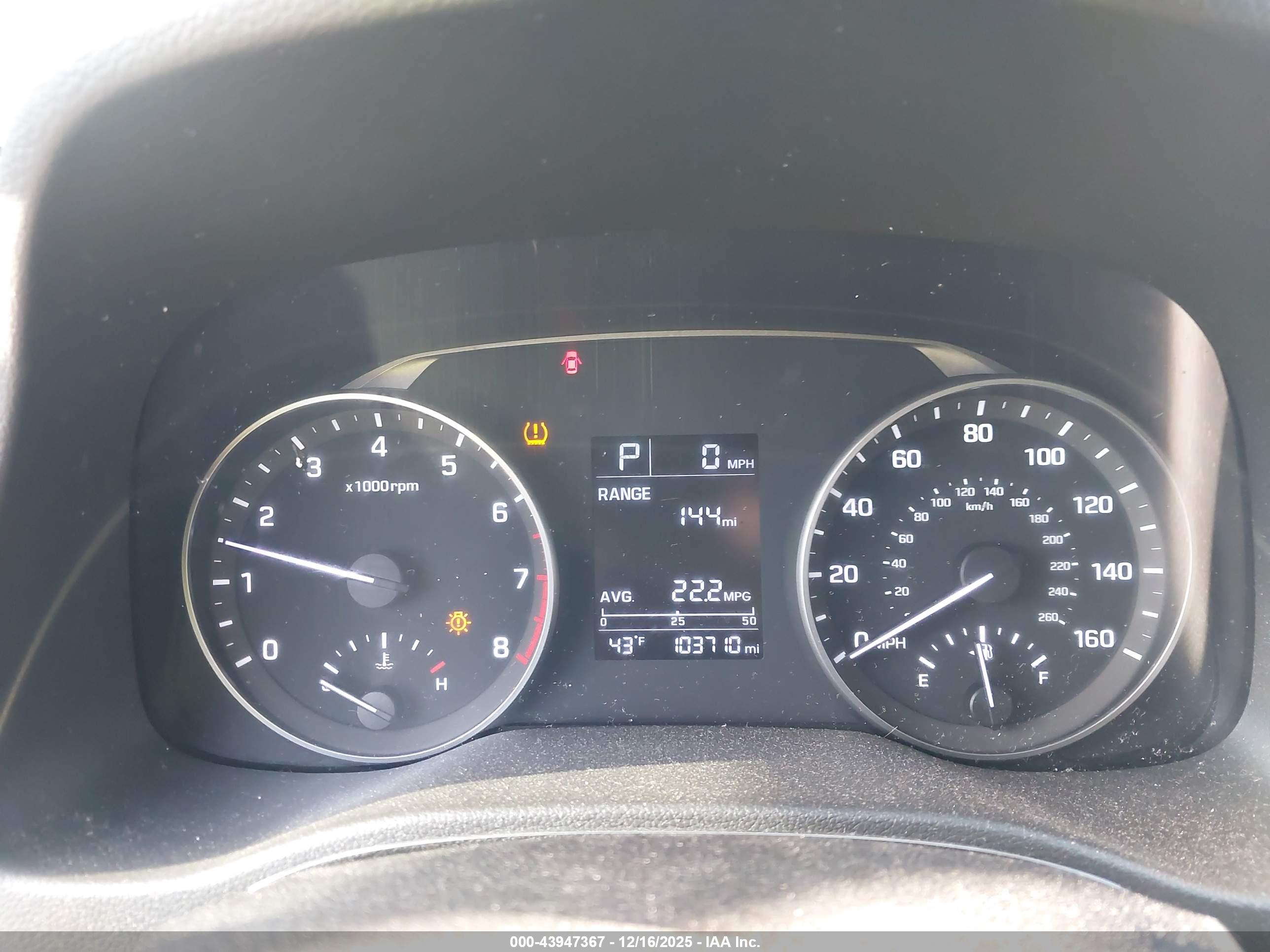 HYUNDAI ELANTRA image 7