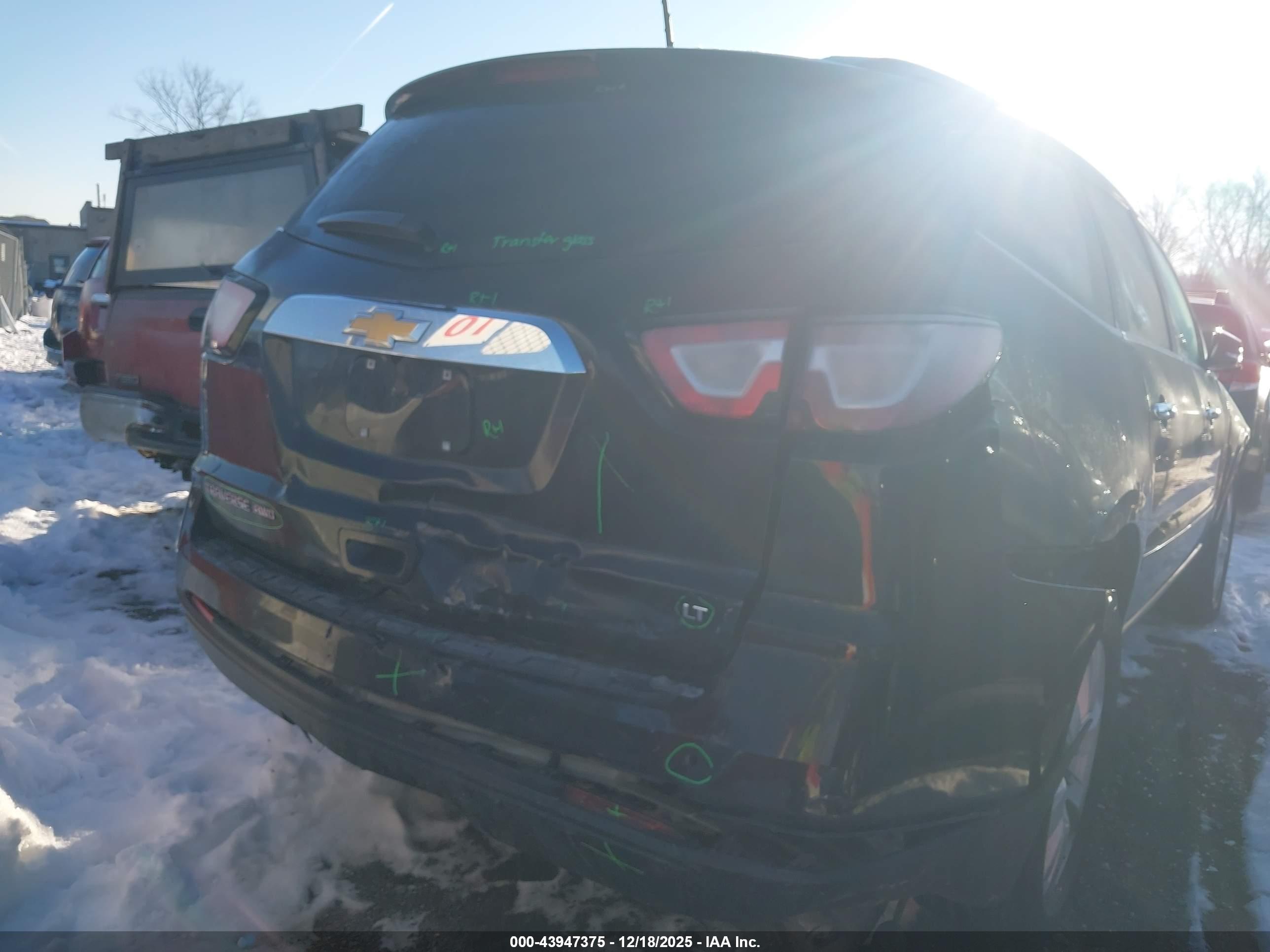 CHEVROLET TRAVERSE image 6