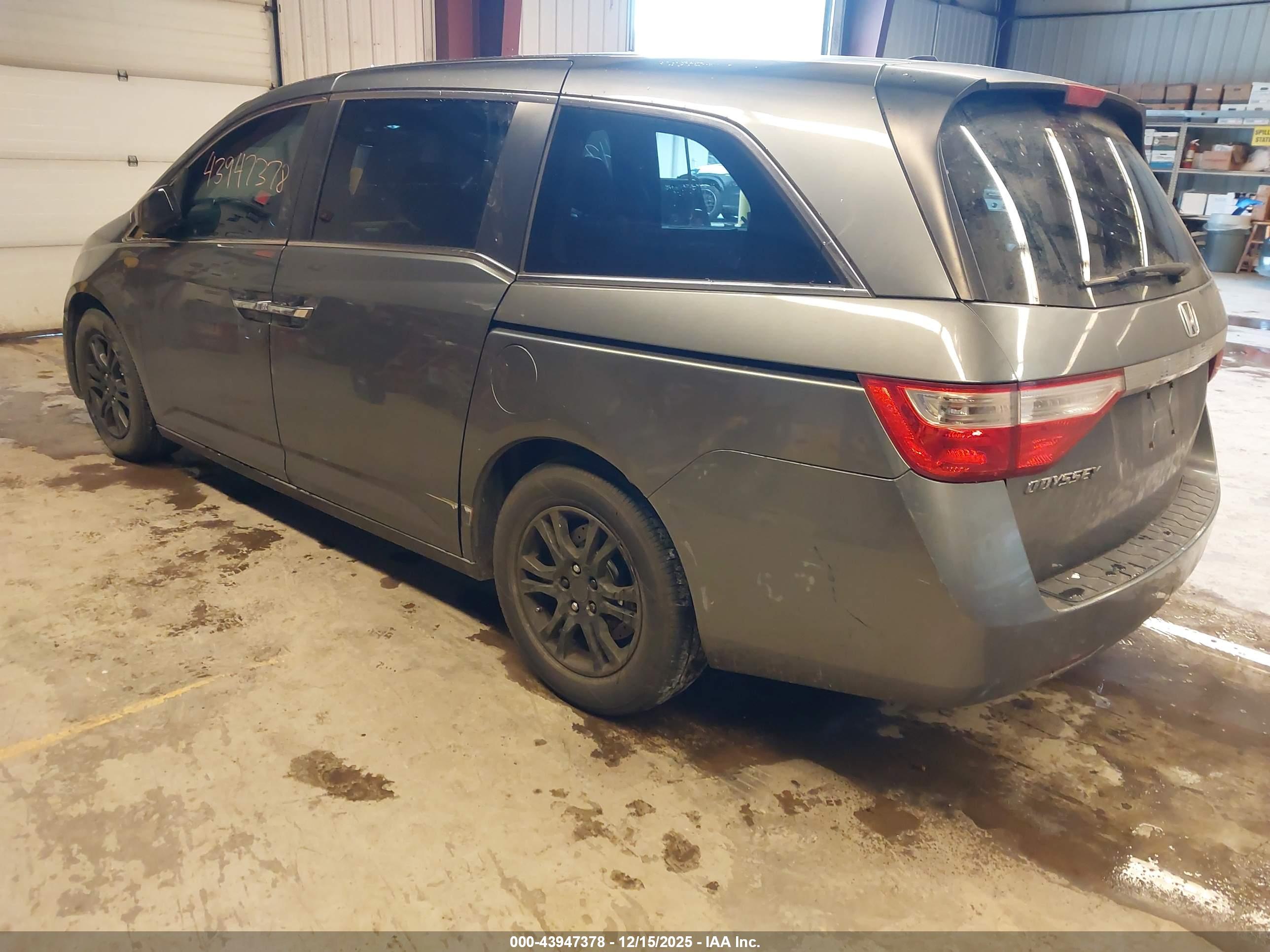 HONDA ODYSSEY image 3