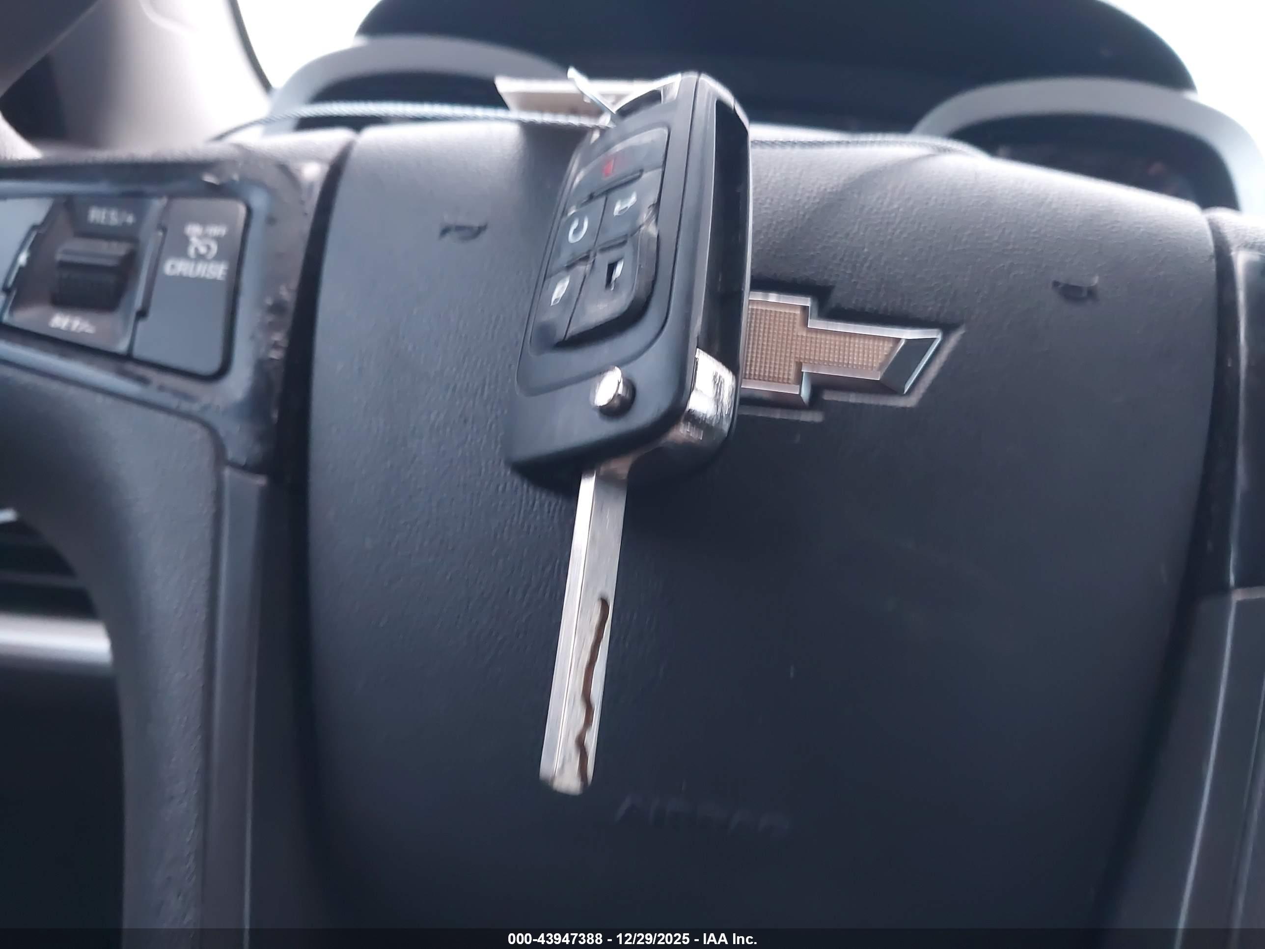 CHEVROLET EQUINOX image 11