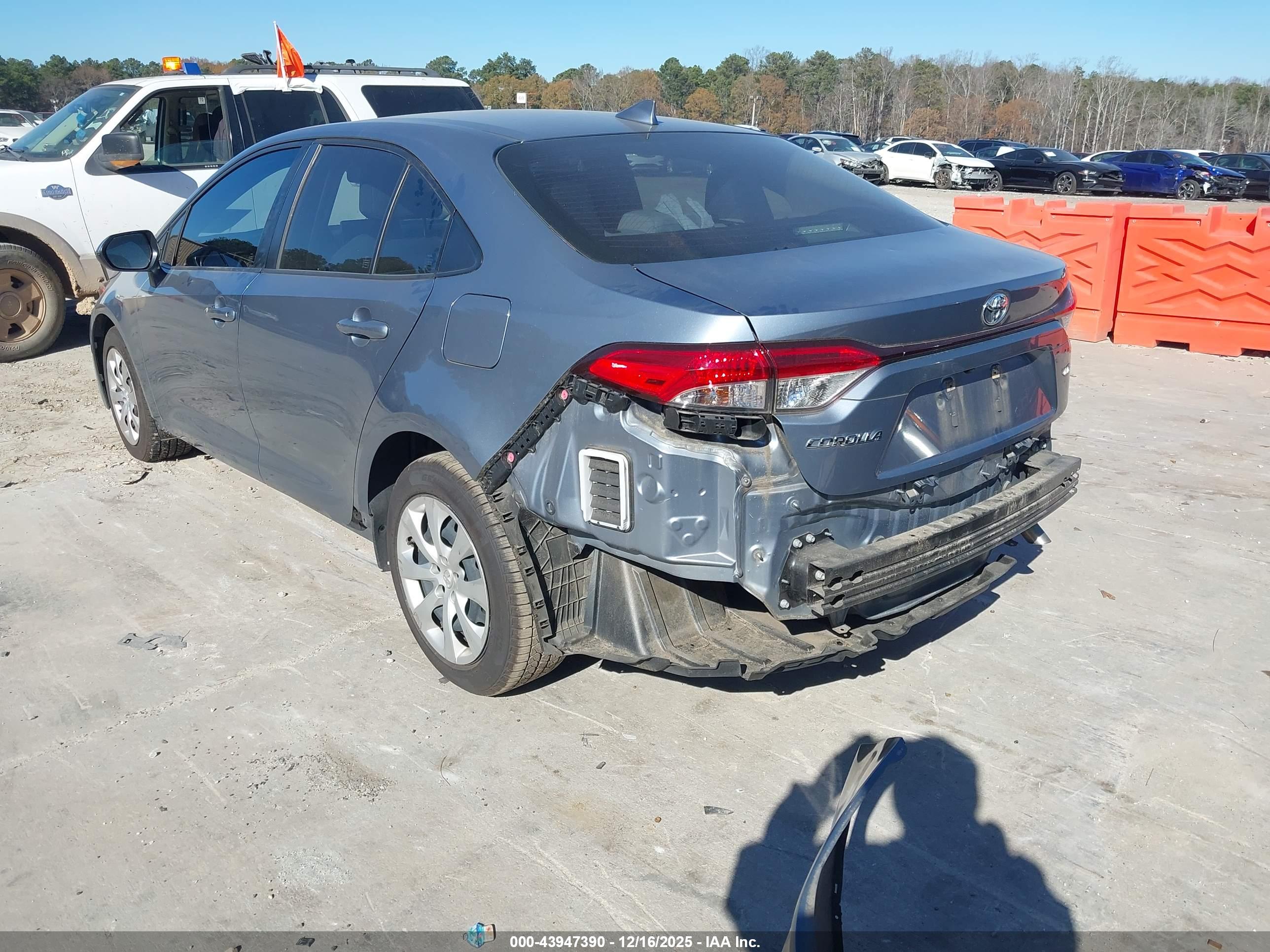 TOYOTA COROLLA image 3