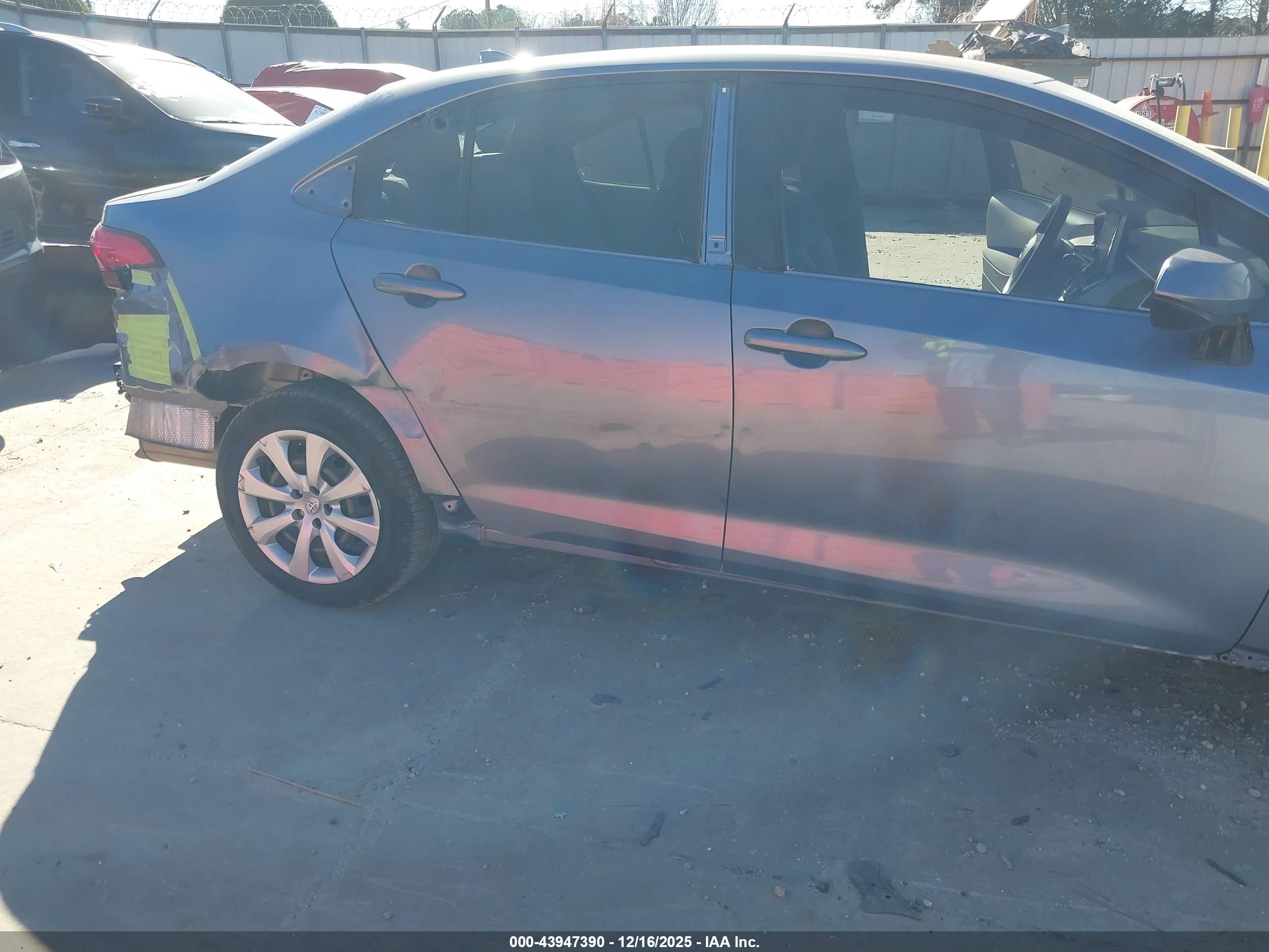 TOYOTA COROLLA image 6