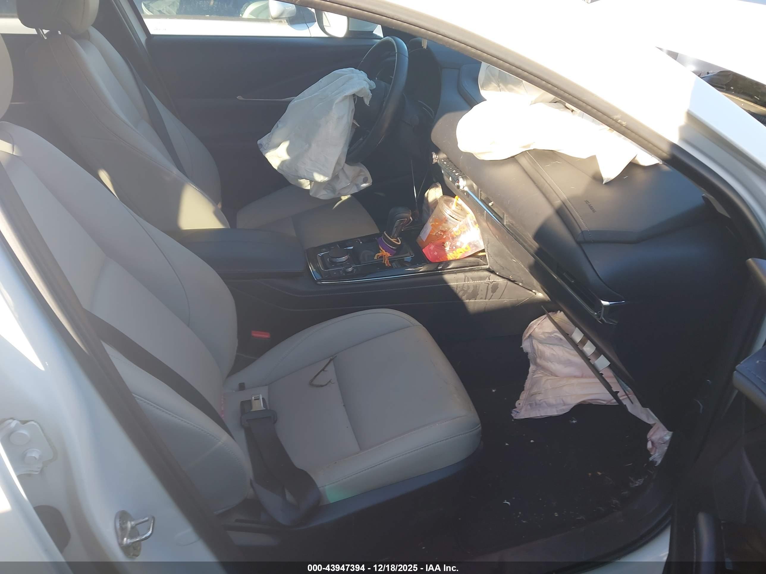 MAZDA CX-30 image 5