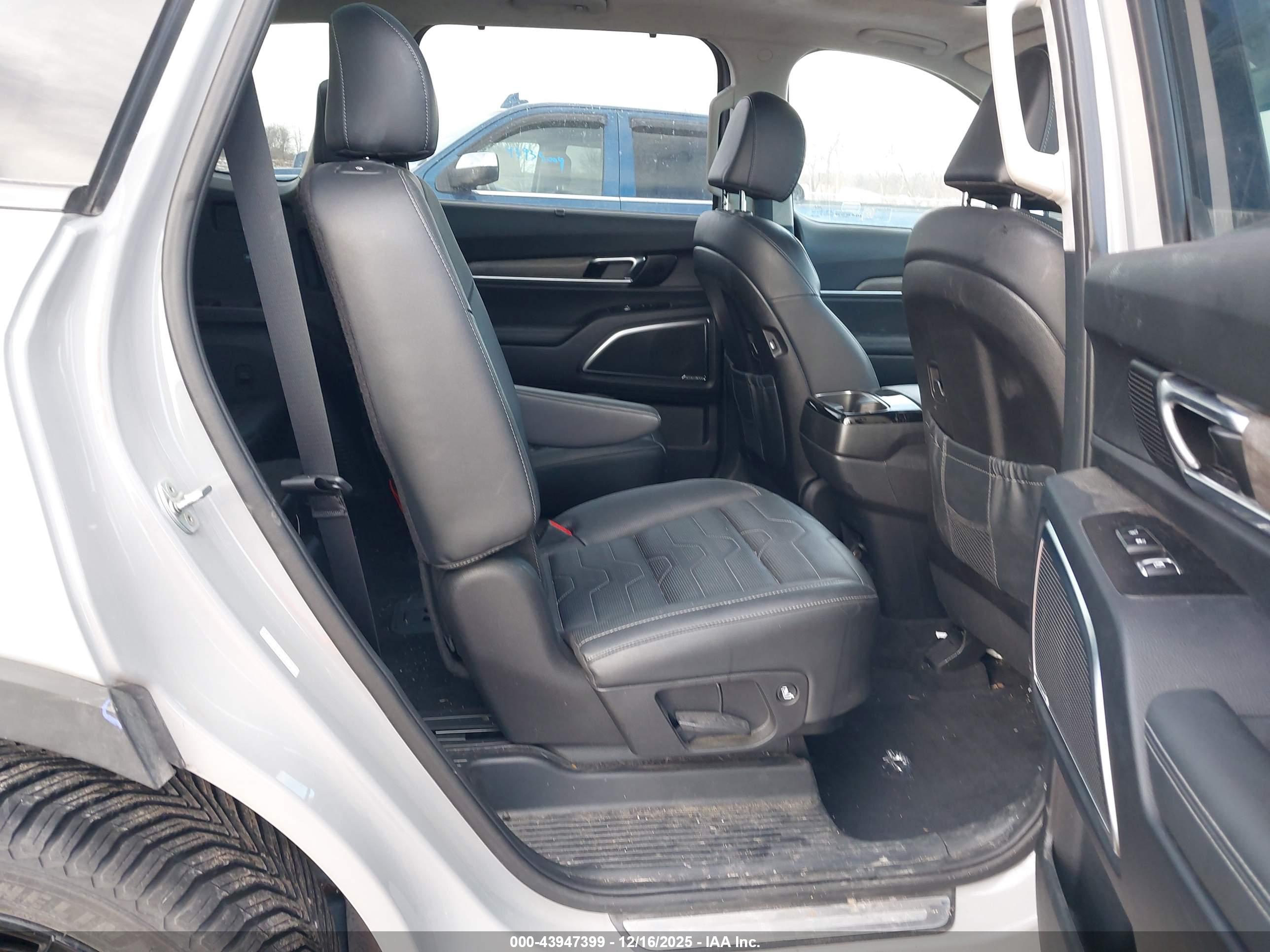 KIA TELLURIDE image 8