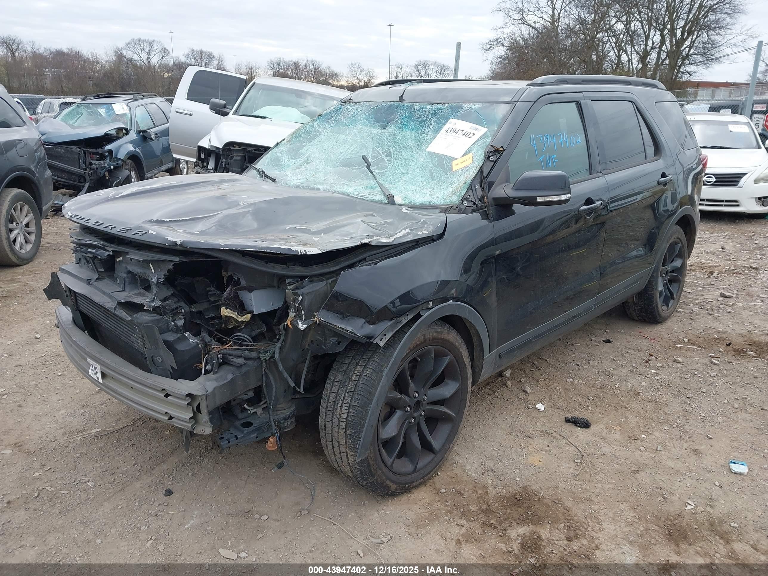 FORD EXPLORER image 2