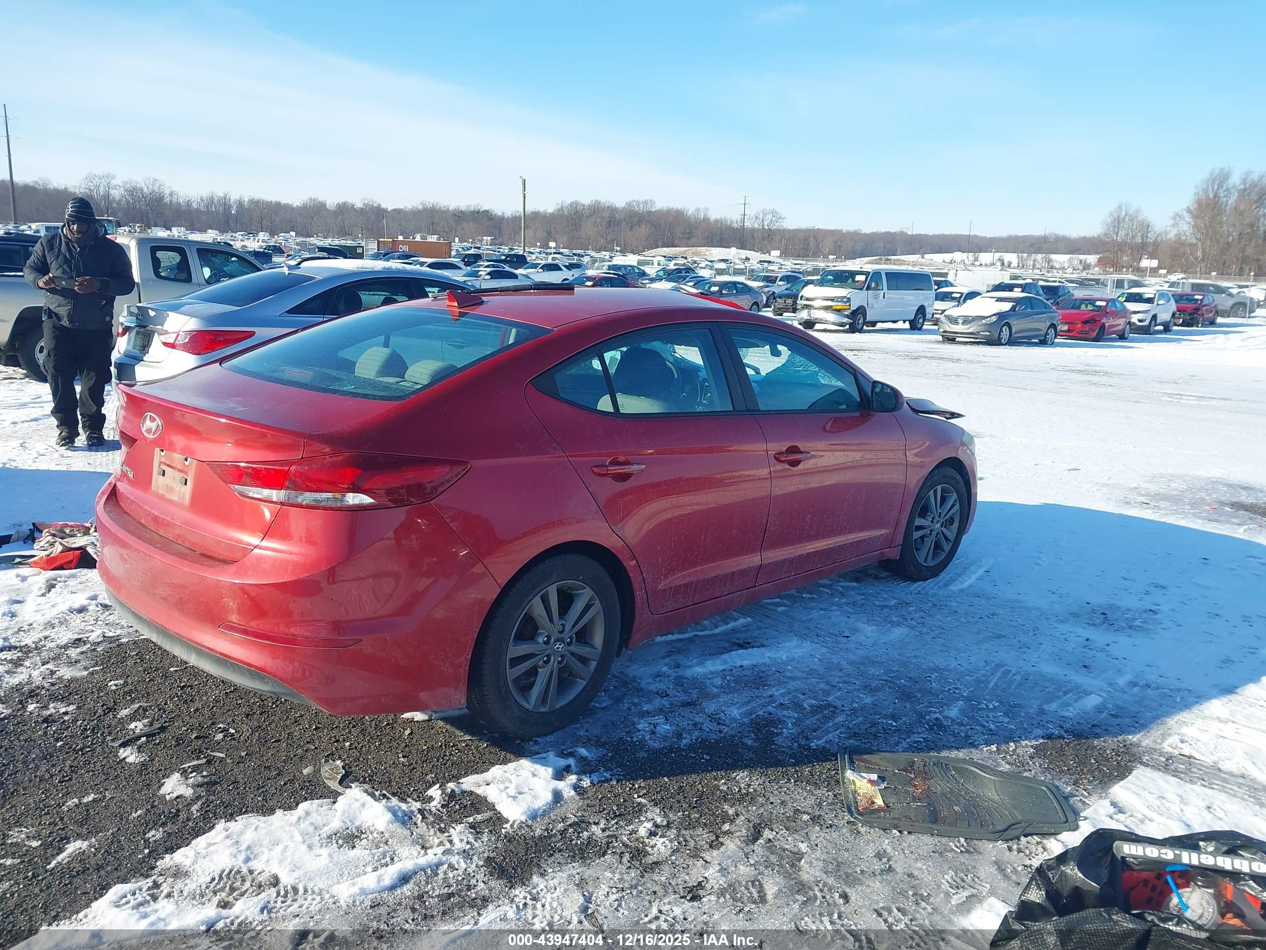 HYUNDAI ELANTRA image 4