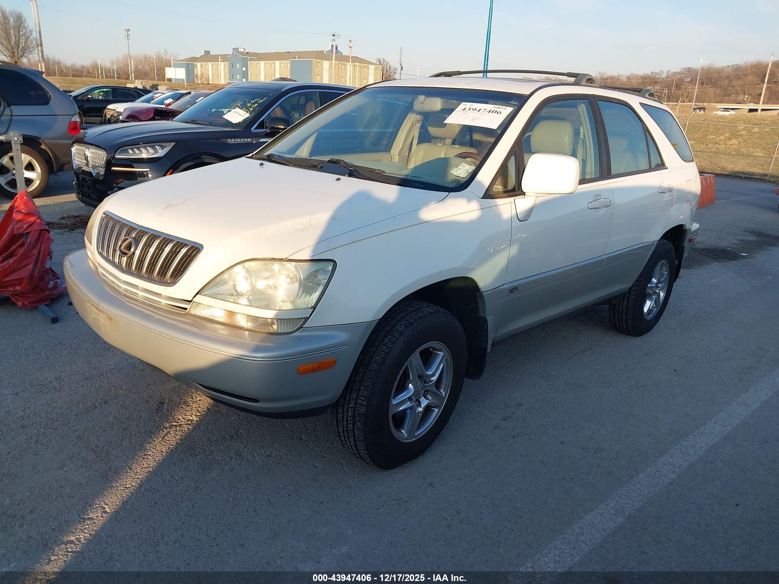 LEXUS RX image 2