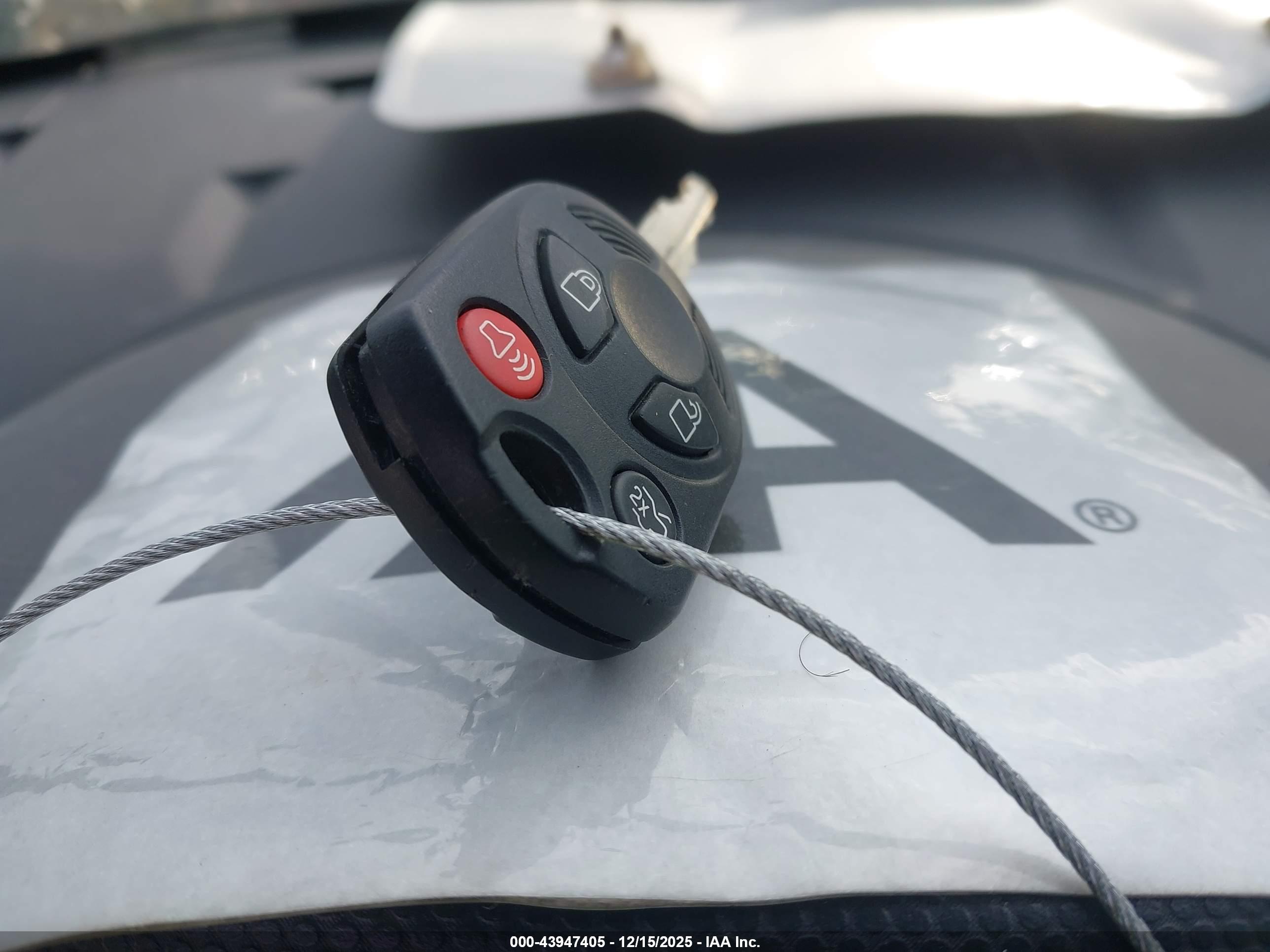 FORD ESCAPE image 11